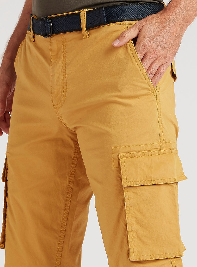 شورت كارجو سادة بزر إغلاق وخصر متوسّط الارتفاع-men-clothing-bottoms-shorts-image-2