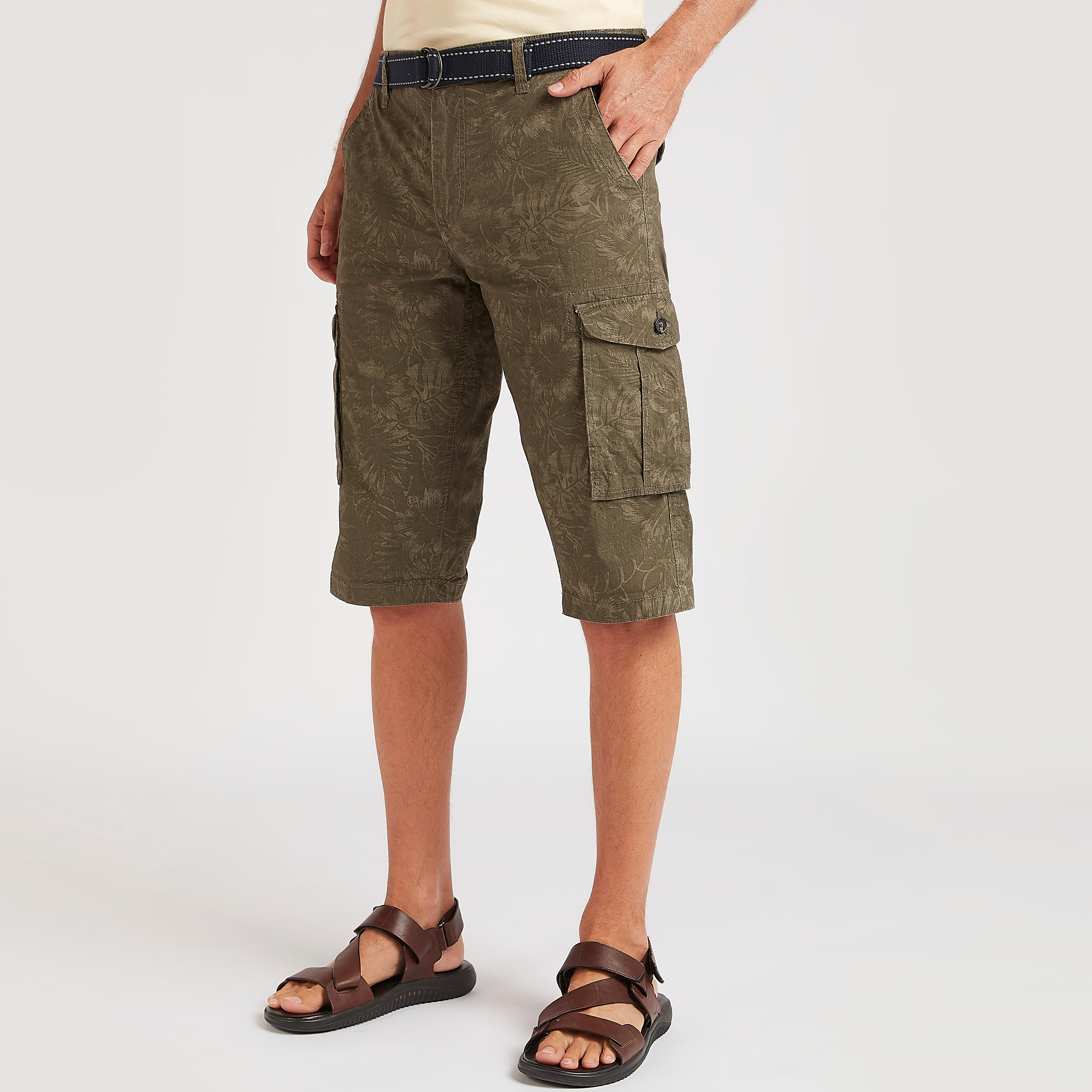 شورت بقصة سليم وخصر متوسّط الارتفاع وجيوب وطبعات-men-clothing-bottoms-shorts-image-4
