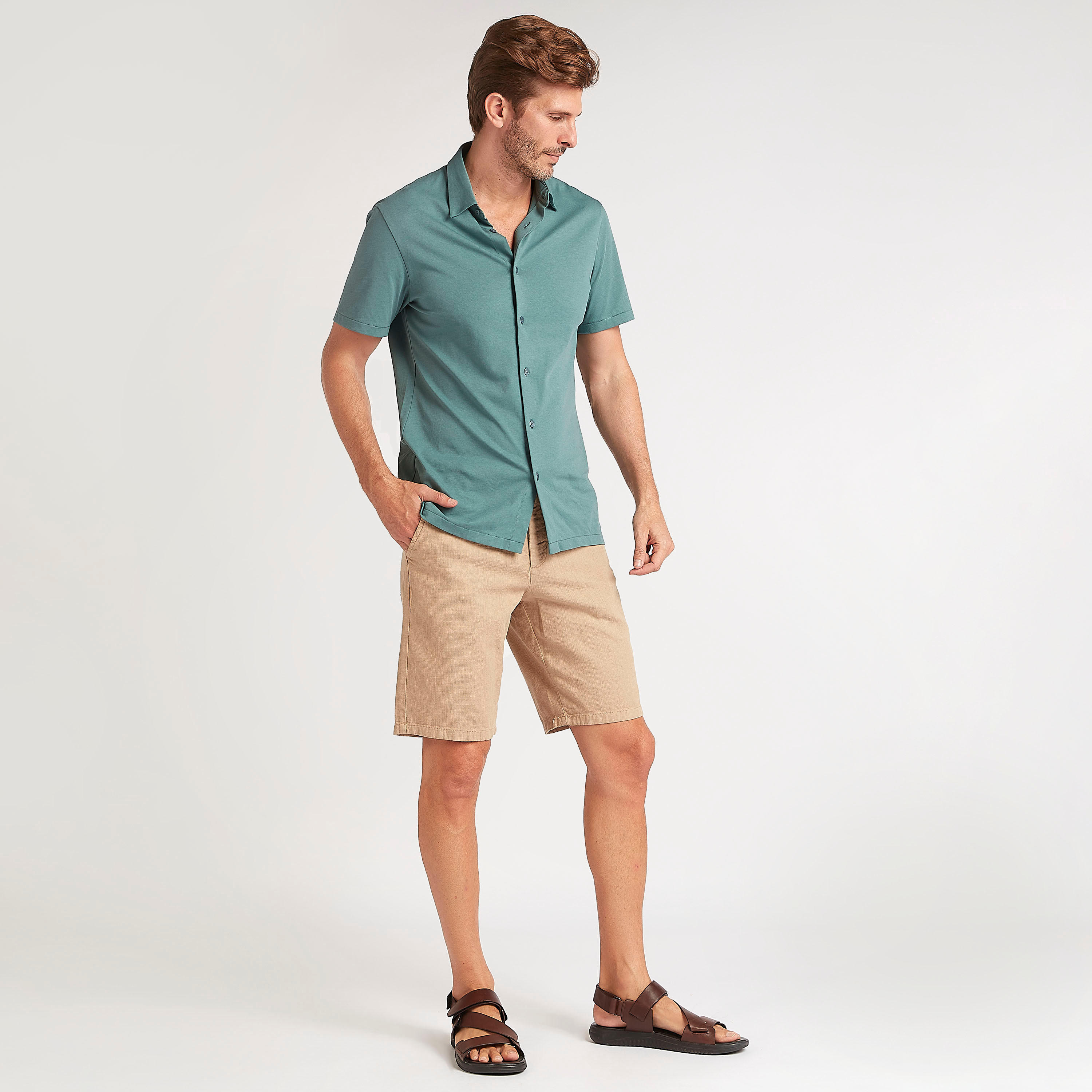 شورت بارز الملمس سليم فيت بخصر متوسّط الارتفاع وزر إغلاق-men-clothing-bottoms-shorts-image-3