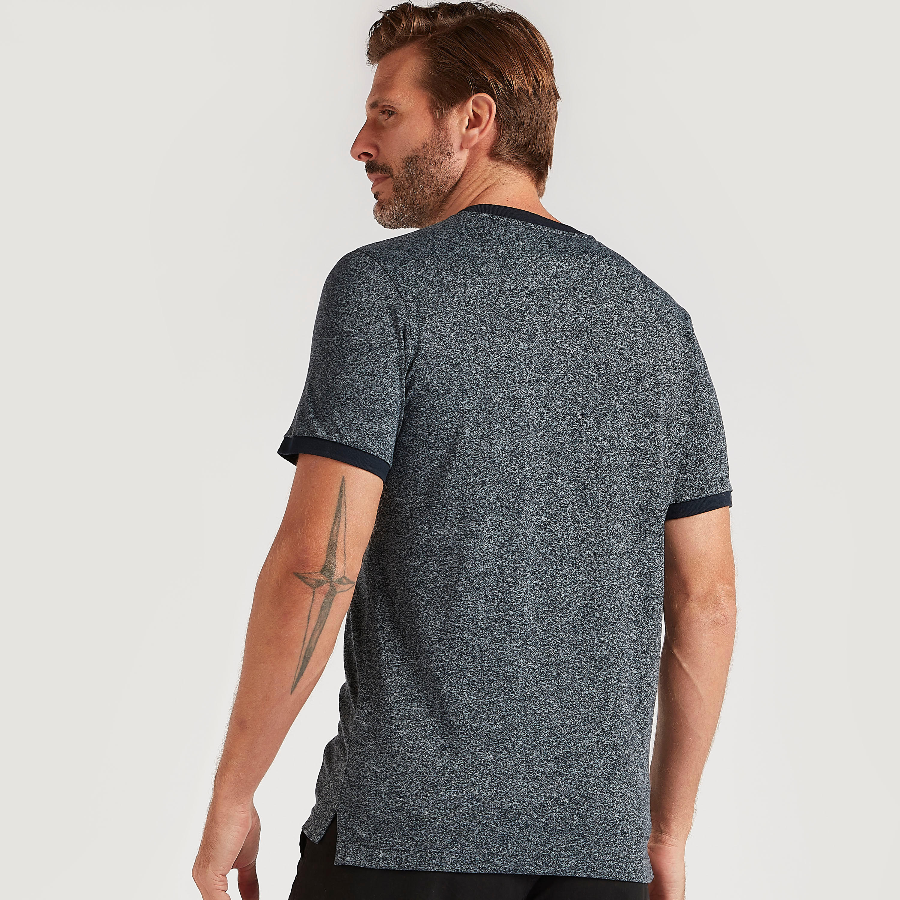 تيشيرت بارز الملمس بياقة ماندارين وأكمام قصيرة-men-clothing-tshirtsandpolos-tshirts-image-2
