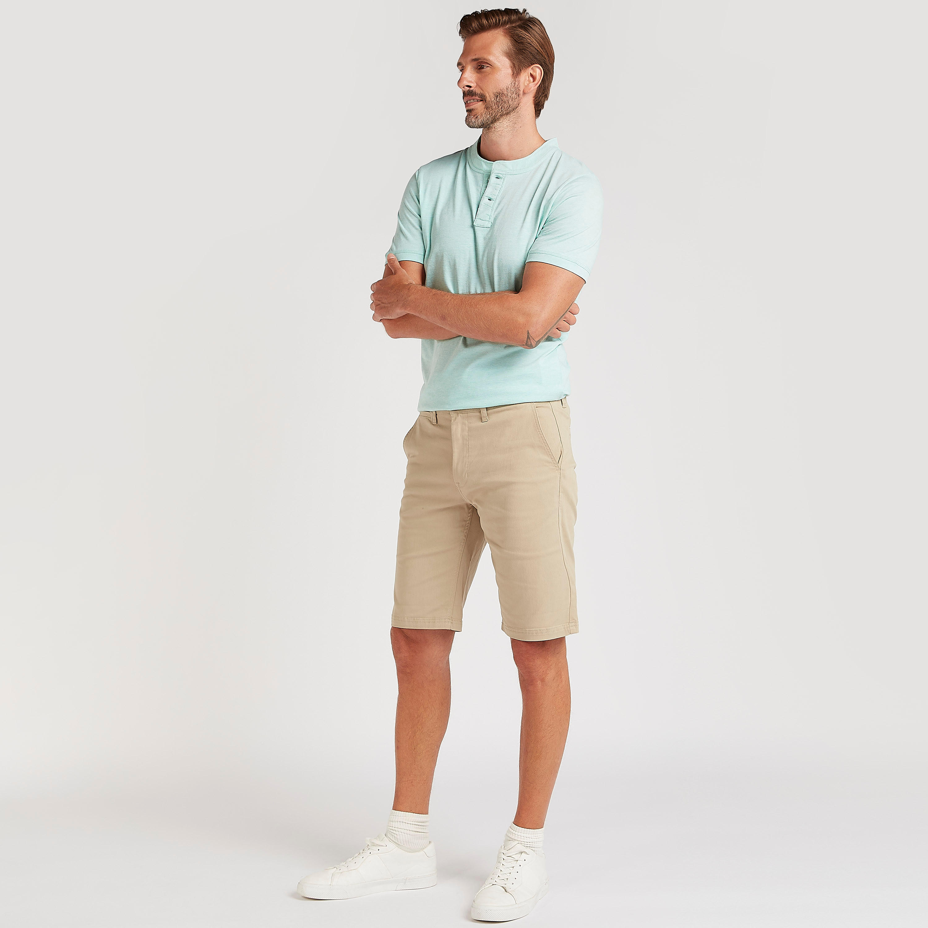 شورت سادة بجيوب-men-clothing-bottoms-shorts-image-3