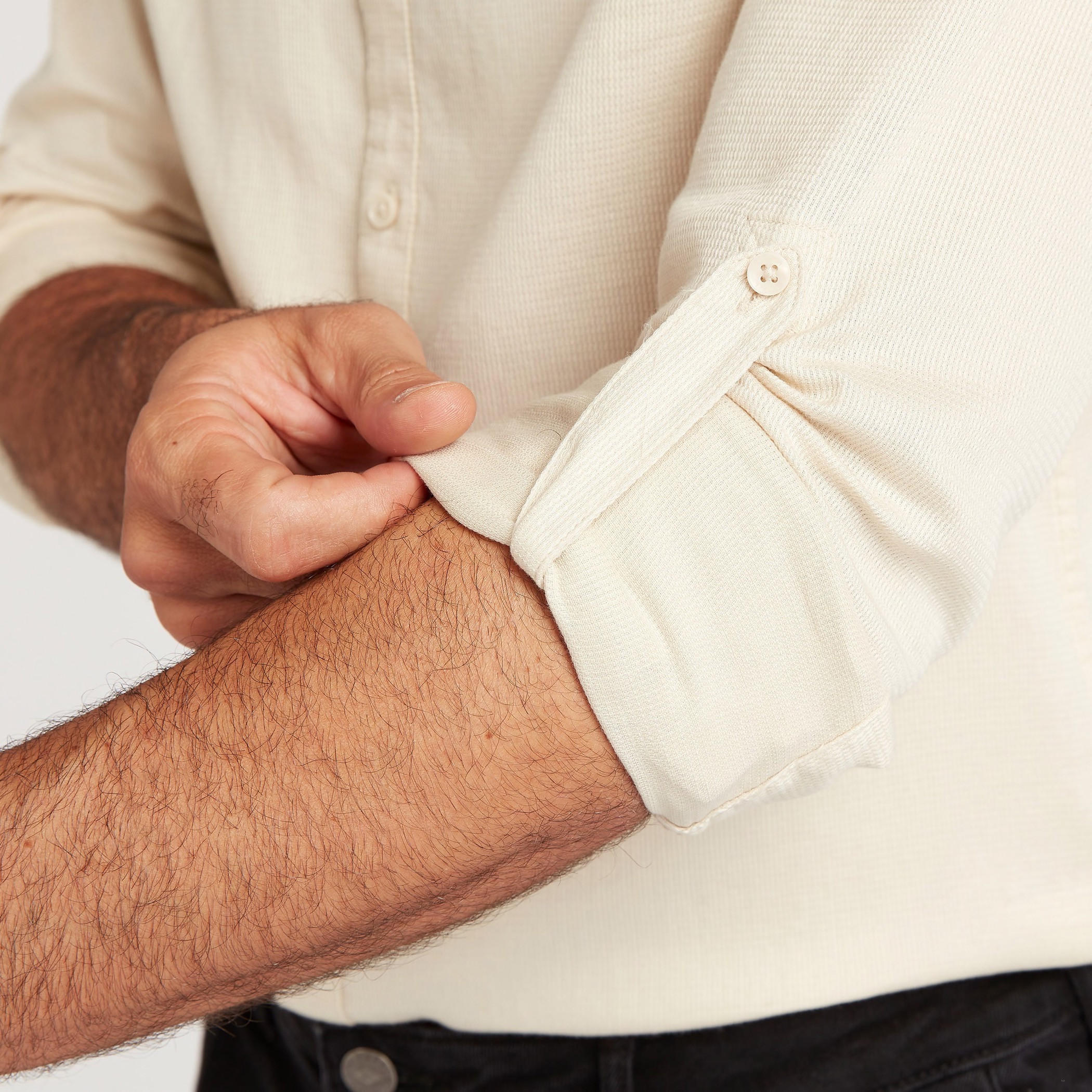 قميص بارز الملمس بياقة ماندارين وأكمام طويلة-men-clothing-shirts-image-6