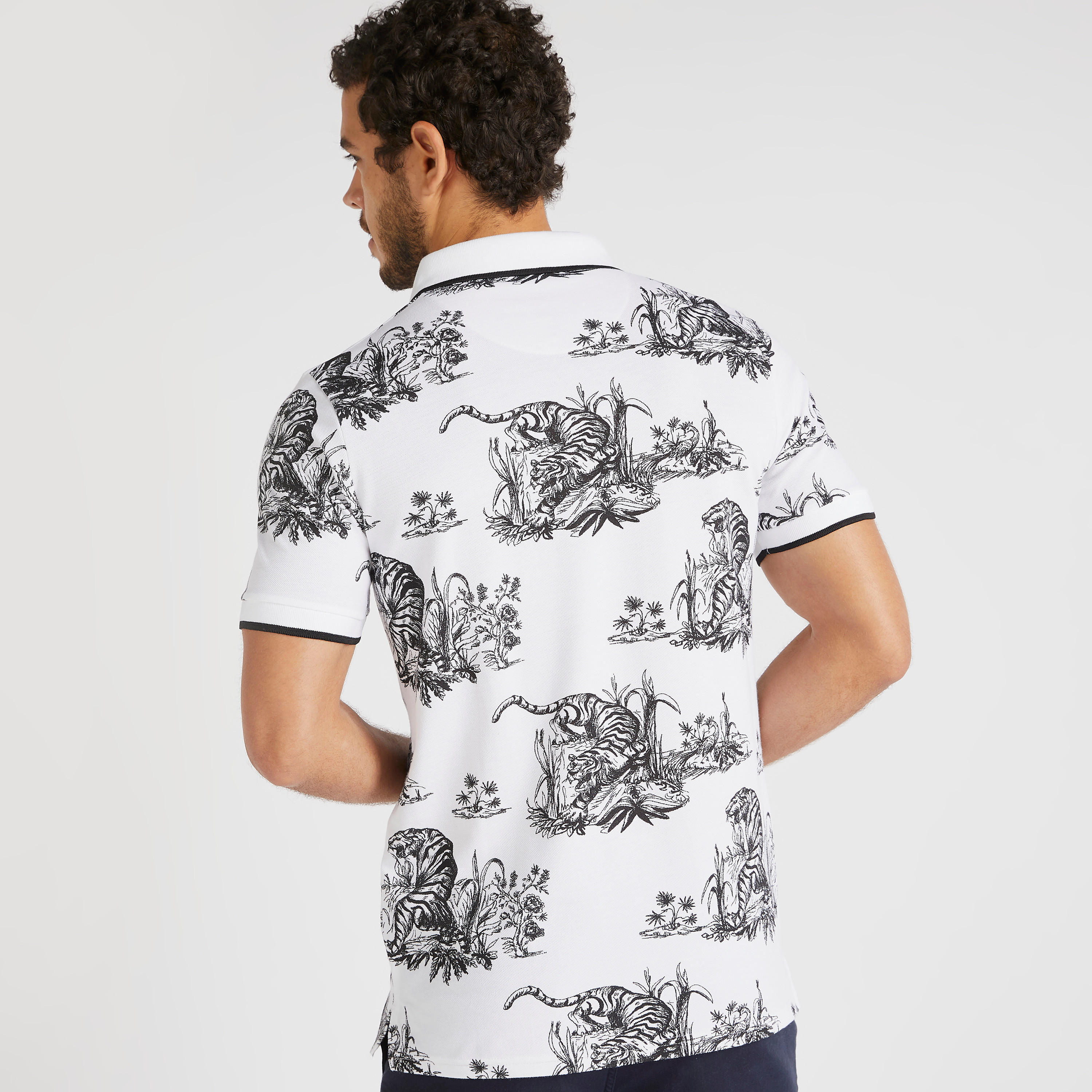 تيشيرت بولو بأكمام قصيرة وطبعات-men-clothing-tshirtsandpolos-polos-image-2