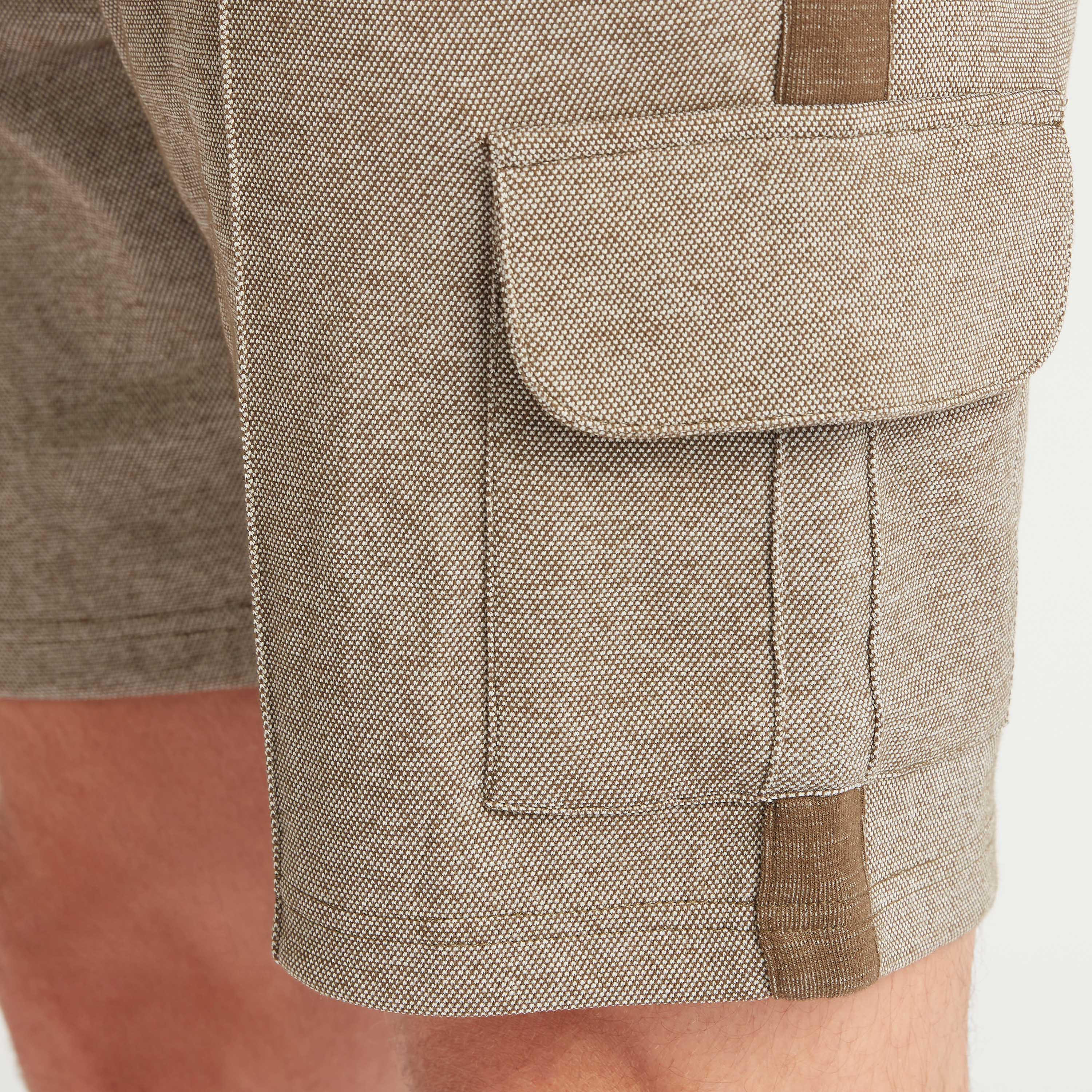 شورت بارز الملمس بخصر متوسّط الارتفاع وجيوب بطيّة-men-clothing-bottoms-shorts-image-3
