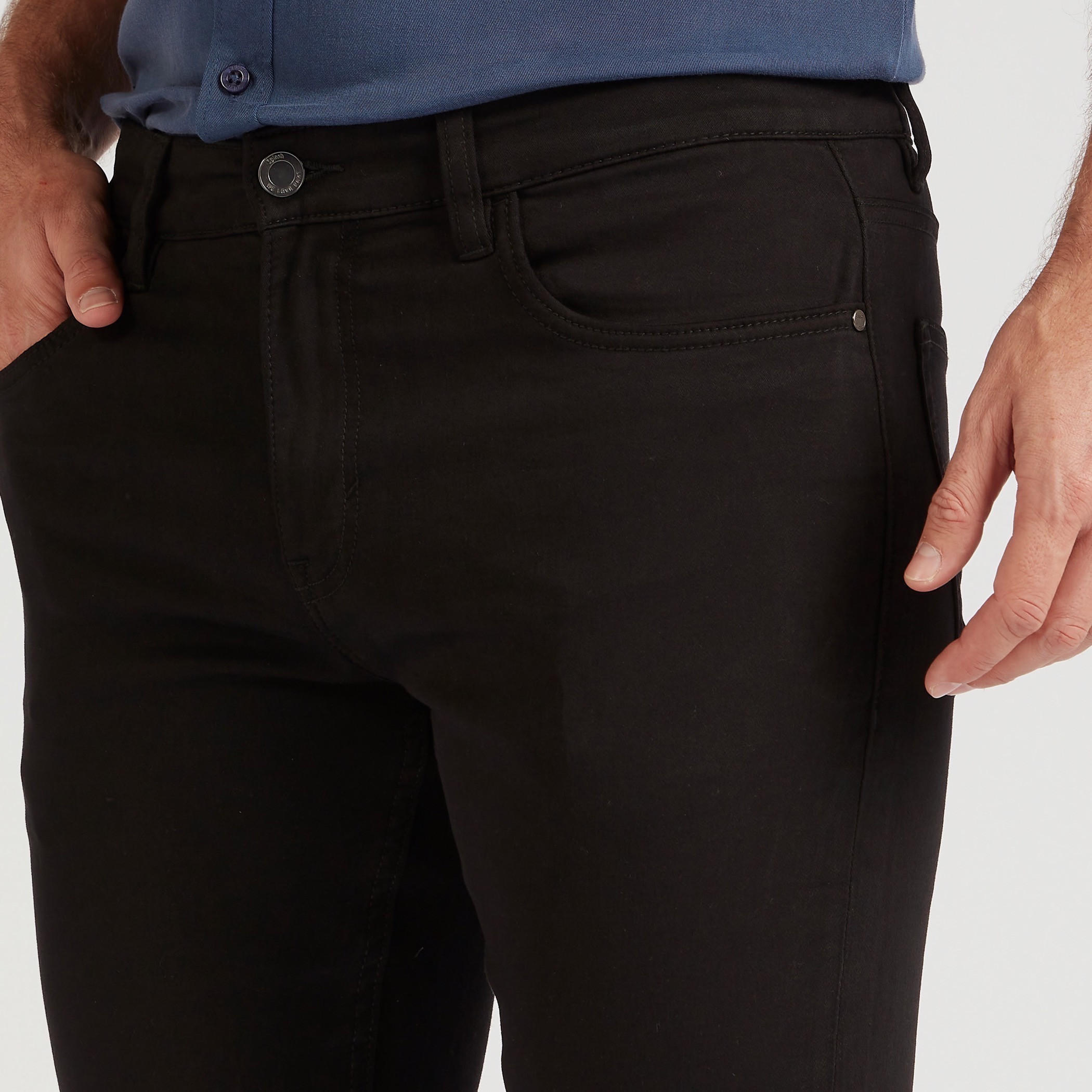 بنطلون سادة بزر إغلاق وجيوب-men-clothing-bottoms-trousersandchinos-trousers-image-2