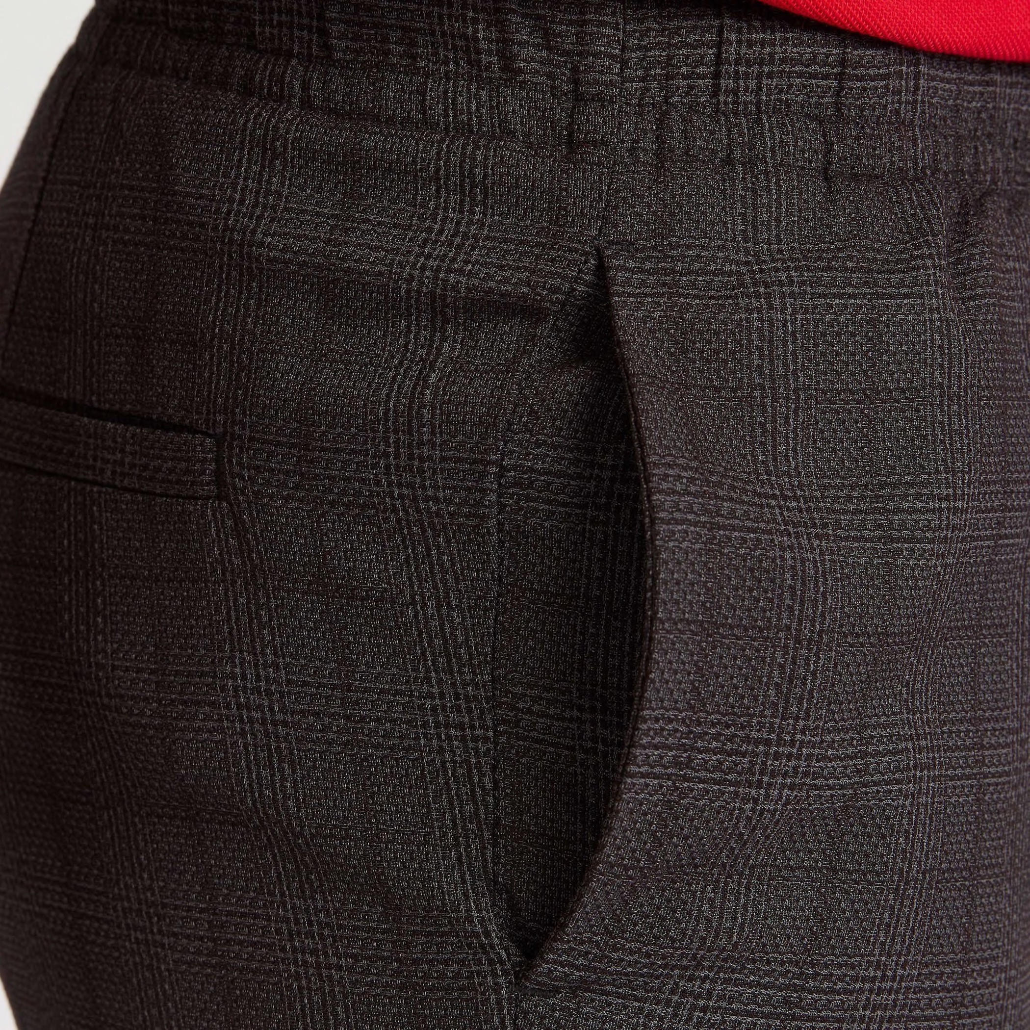 بنطلون مستدام مربعات بخصر متوسّط الارتفاع ورباط إغلاق-men-clothing-bottoms-trousersandchinos-trousers-image-4