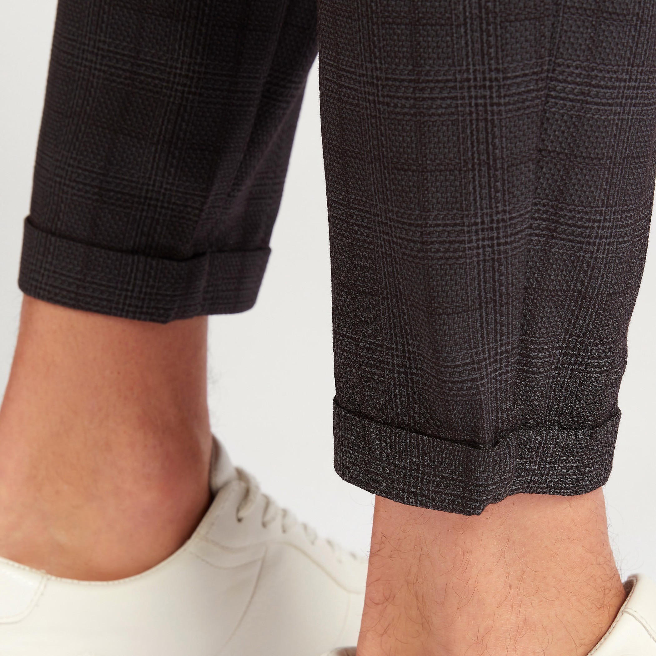 بنطلون مستدام مربعات بخصر متوسّط الارتفاع ورباط إغلاق-men-clothing-bottoms-trousersandchinos-trousers-image-1