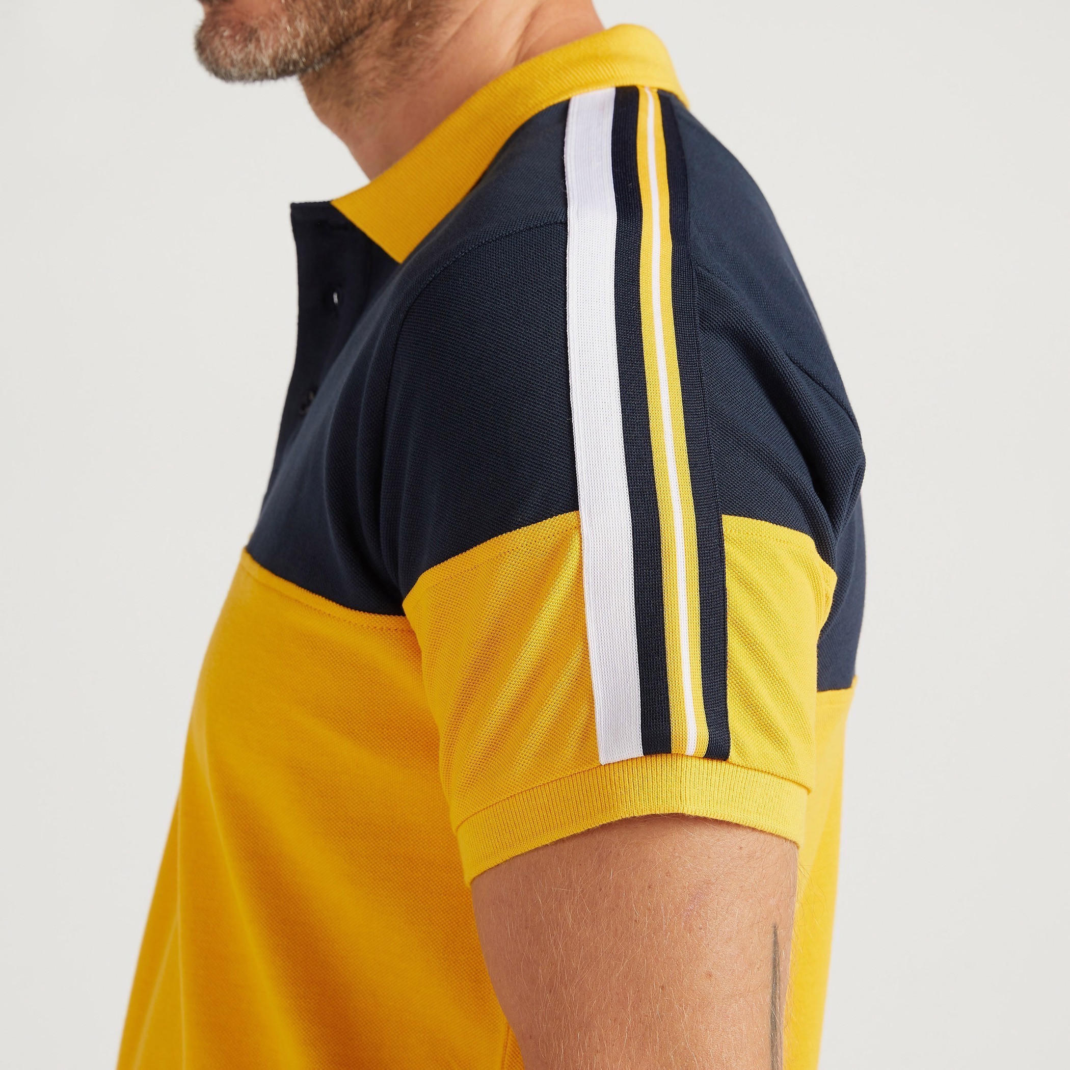 تيشيرت بولو بتصاميم مغايرة مع تفاصيل شريط على الكتف-men-clothing-tshirtsandpolos-polos-image-3