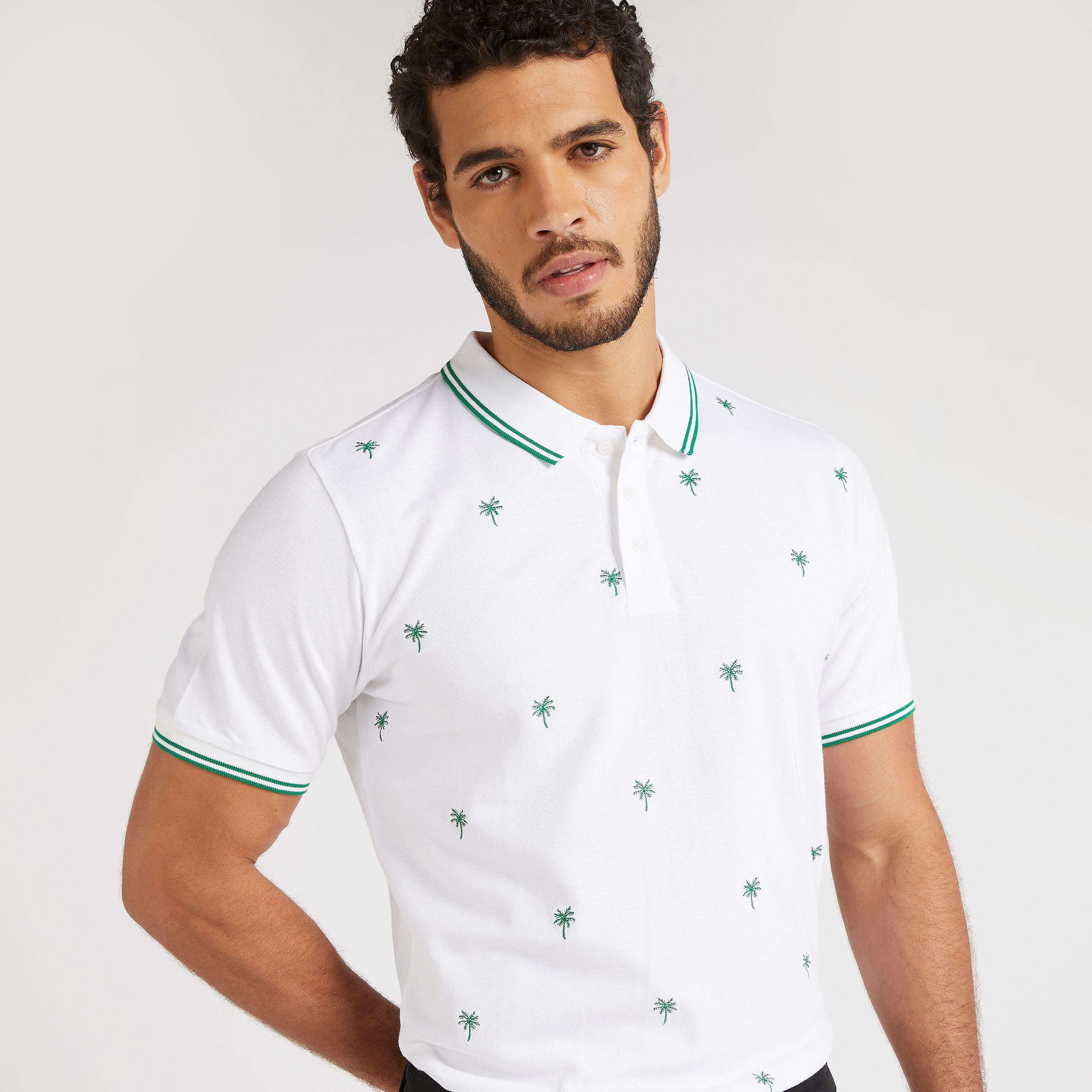 تيشيرت بولو مطرّز بأكمام قصيرة-men-clothing-tshirtsandpolos-polos-image-1