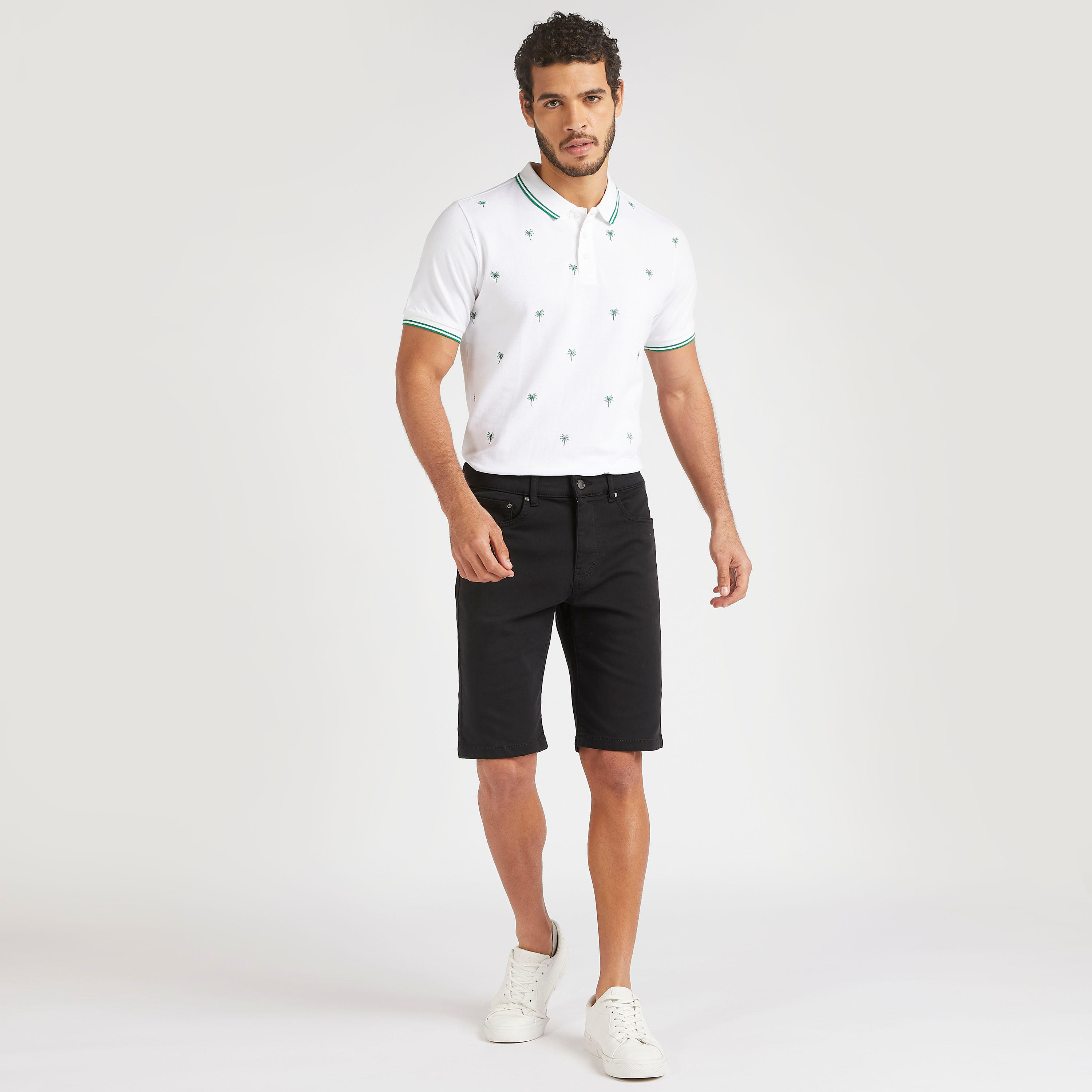تيشيرت بولو مطرّز بأكمام قصيرة-men-clothing-tshirtsandpolos-polos-image-2