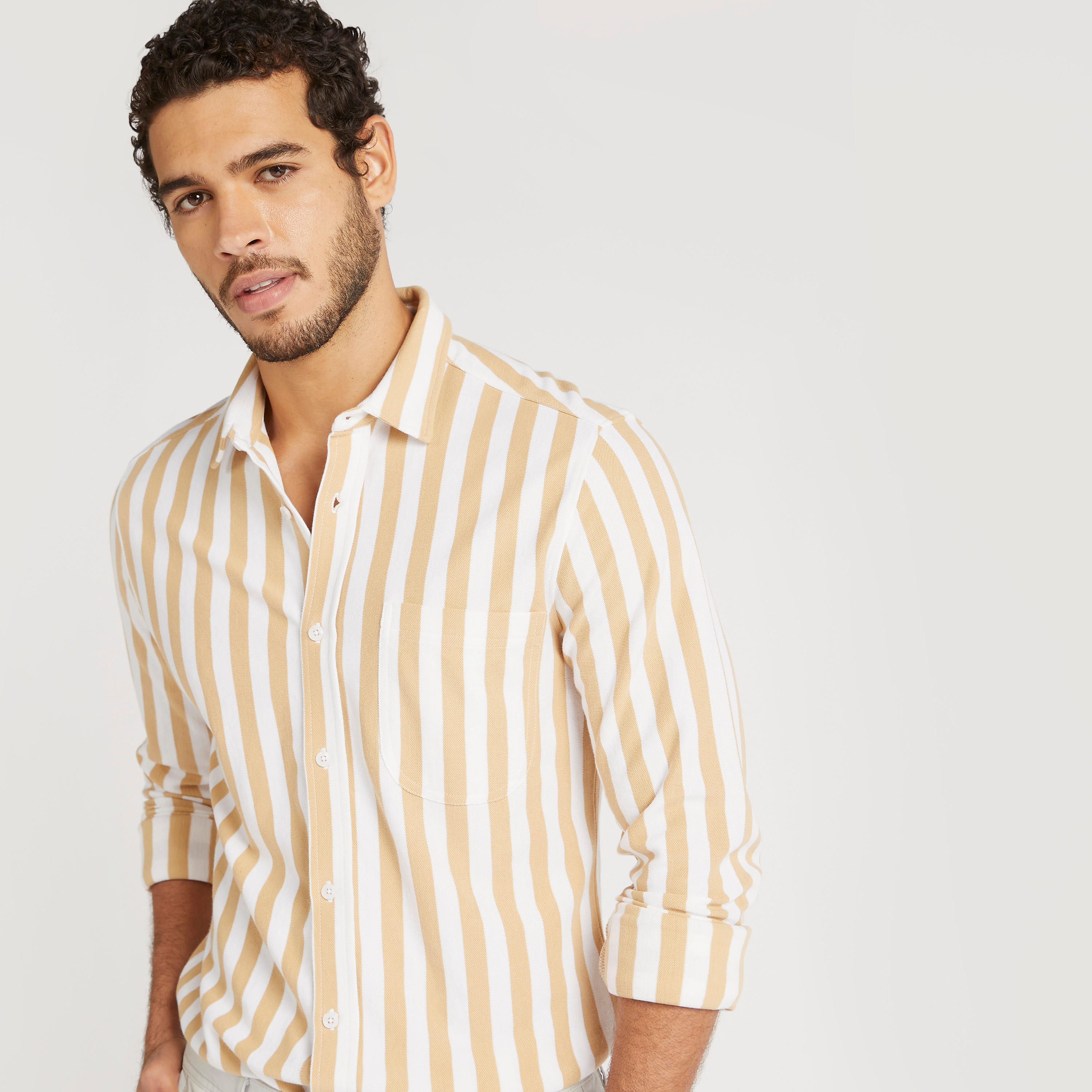 قميص سليم فيت مخطّط بأكمام طويلة وجيب خارجي-men-clothing-shirts-image-1