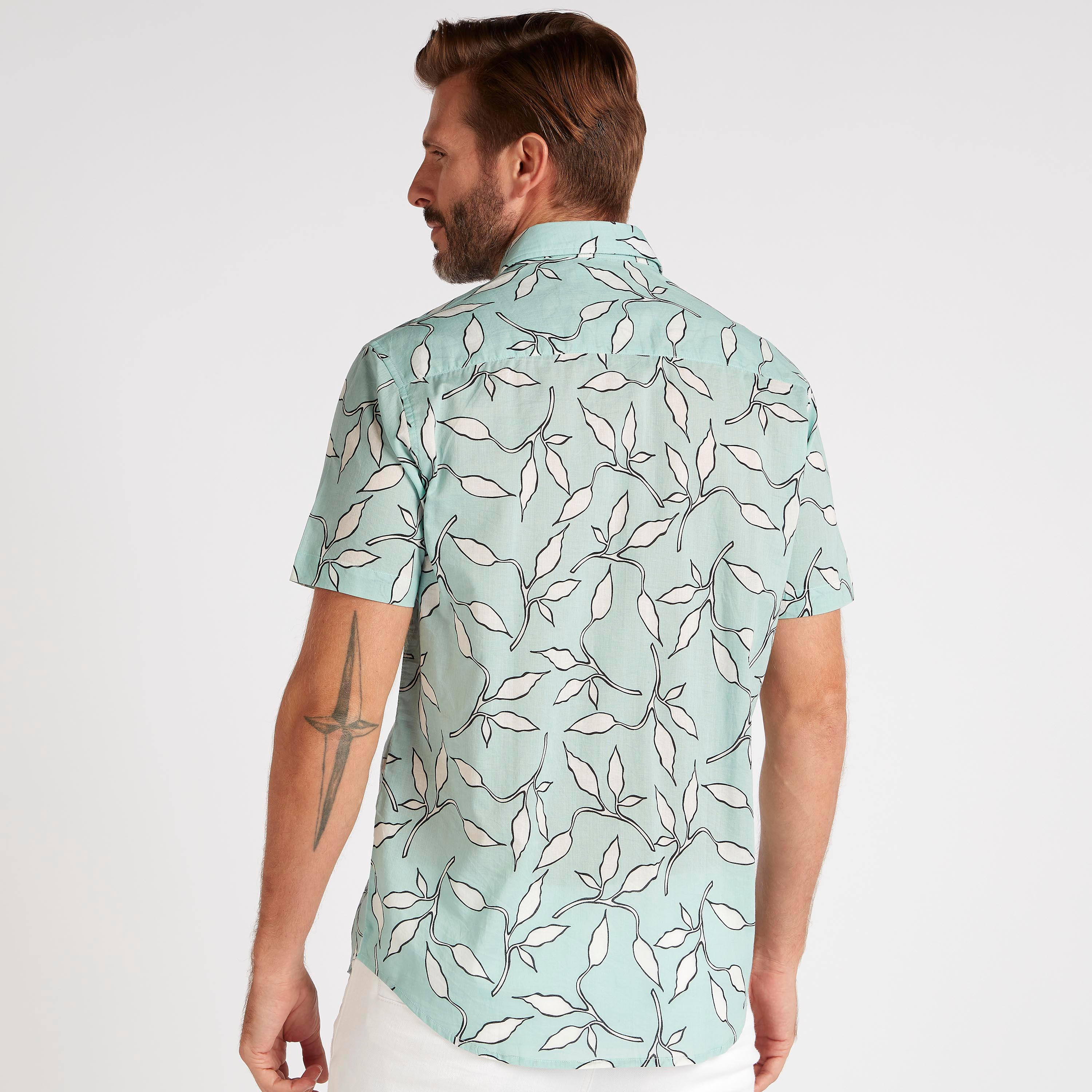 قميص بقصة سليم وطبعات وأكمام قصيرة-men-clothing-shirts-image-4