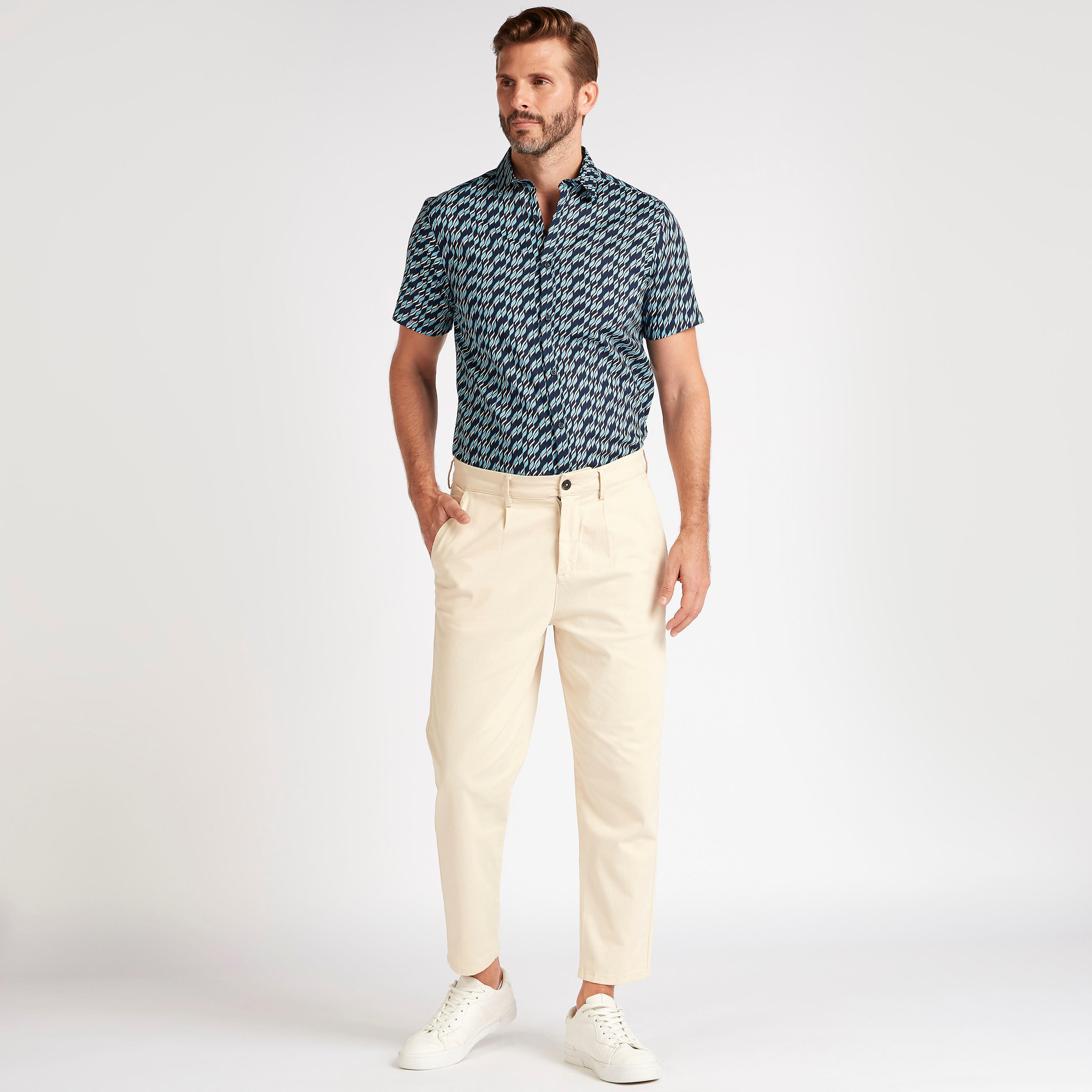 قميص سليم فيت بطبعات وأكمام قصيرة-men-clothing-shirts-image-2