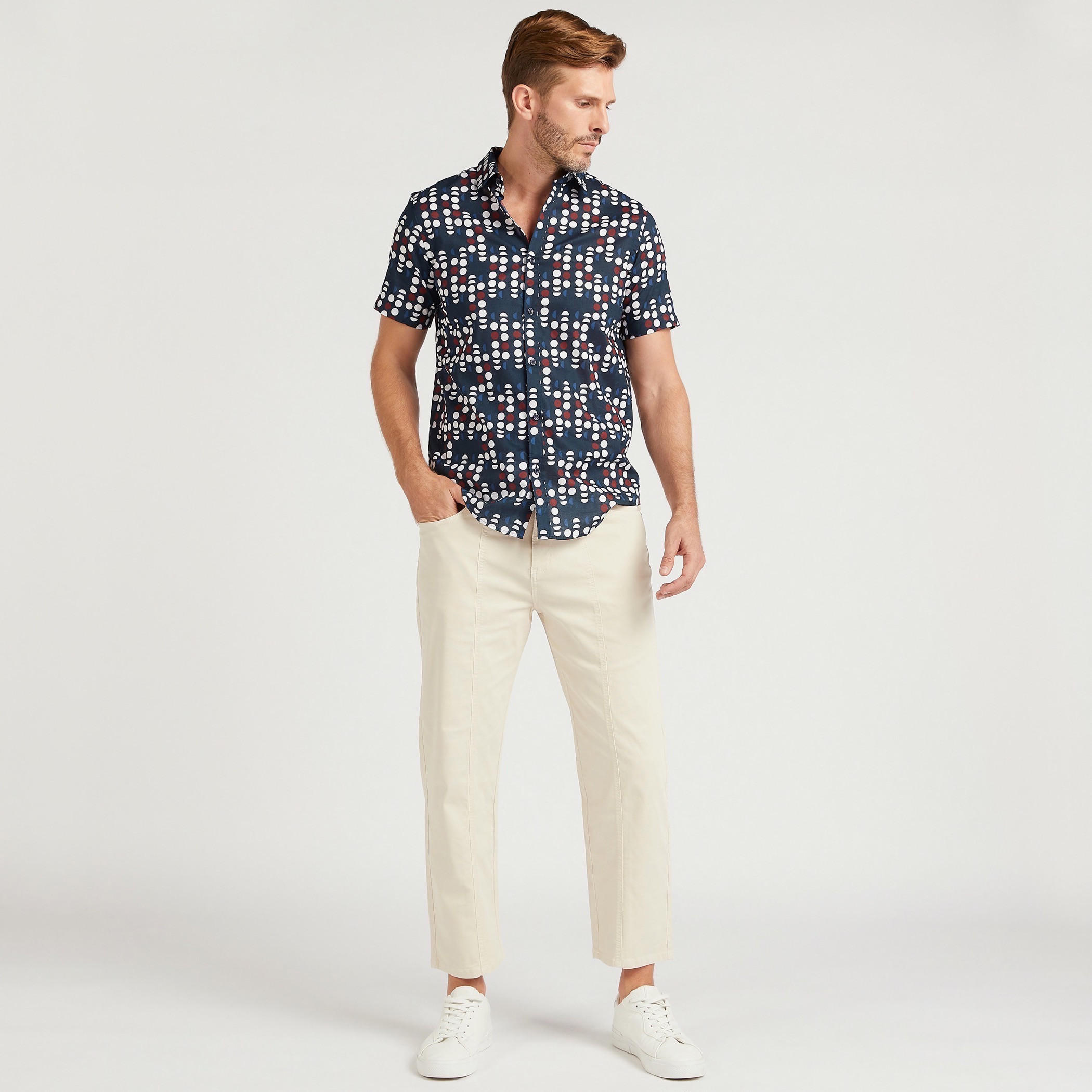 قميص سليم فيت بطبعات وأكمام قصيرة-men-clothing-shirts-image-2