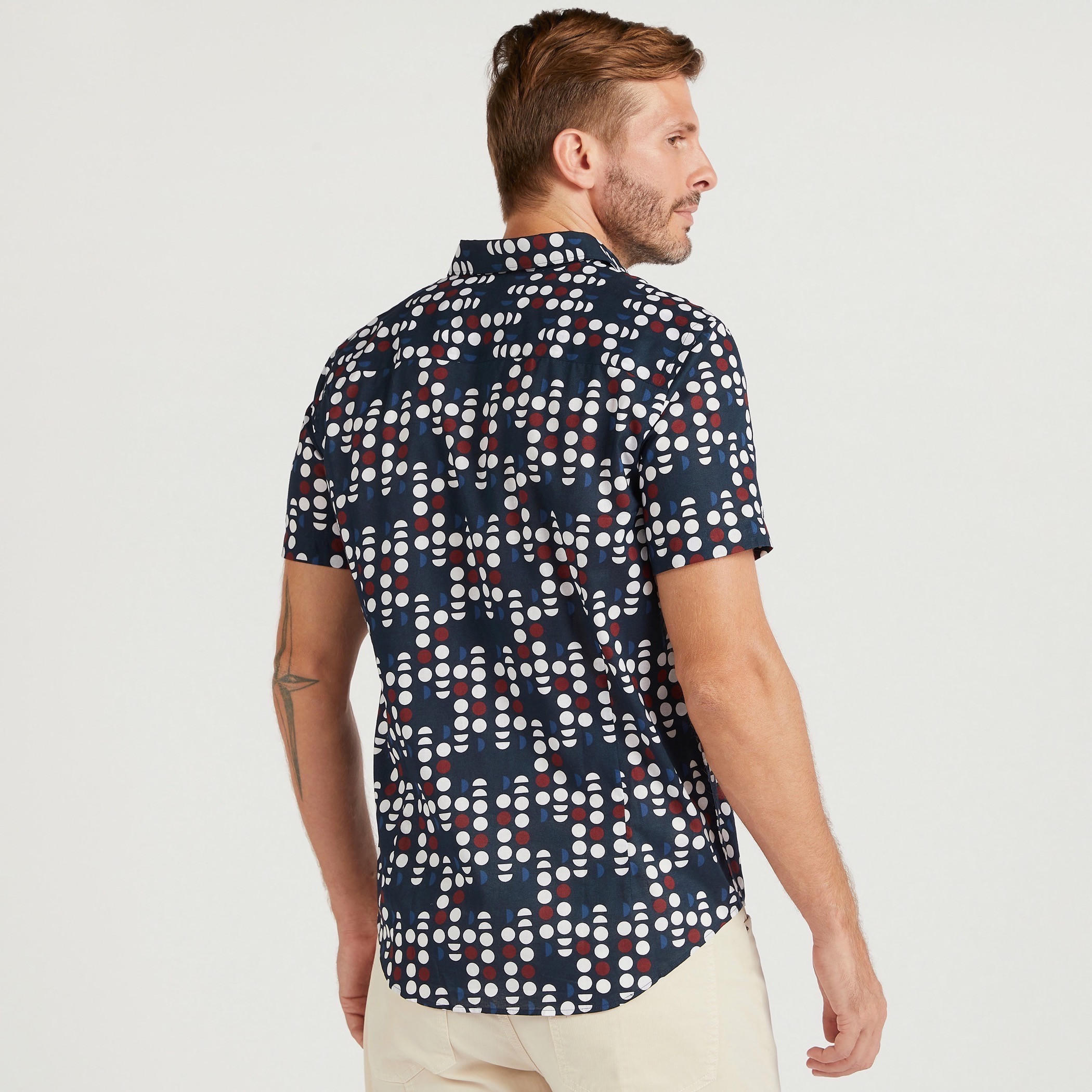 قميص سليم فيت بطبعات وأكمام قصيرة-men-clothing-shirts-image-4