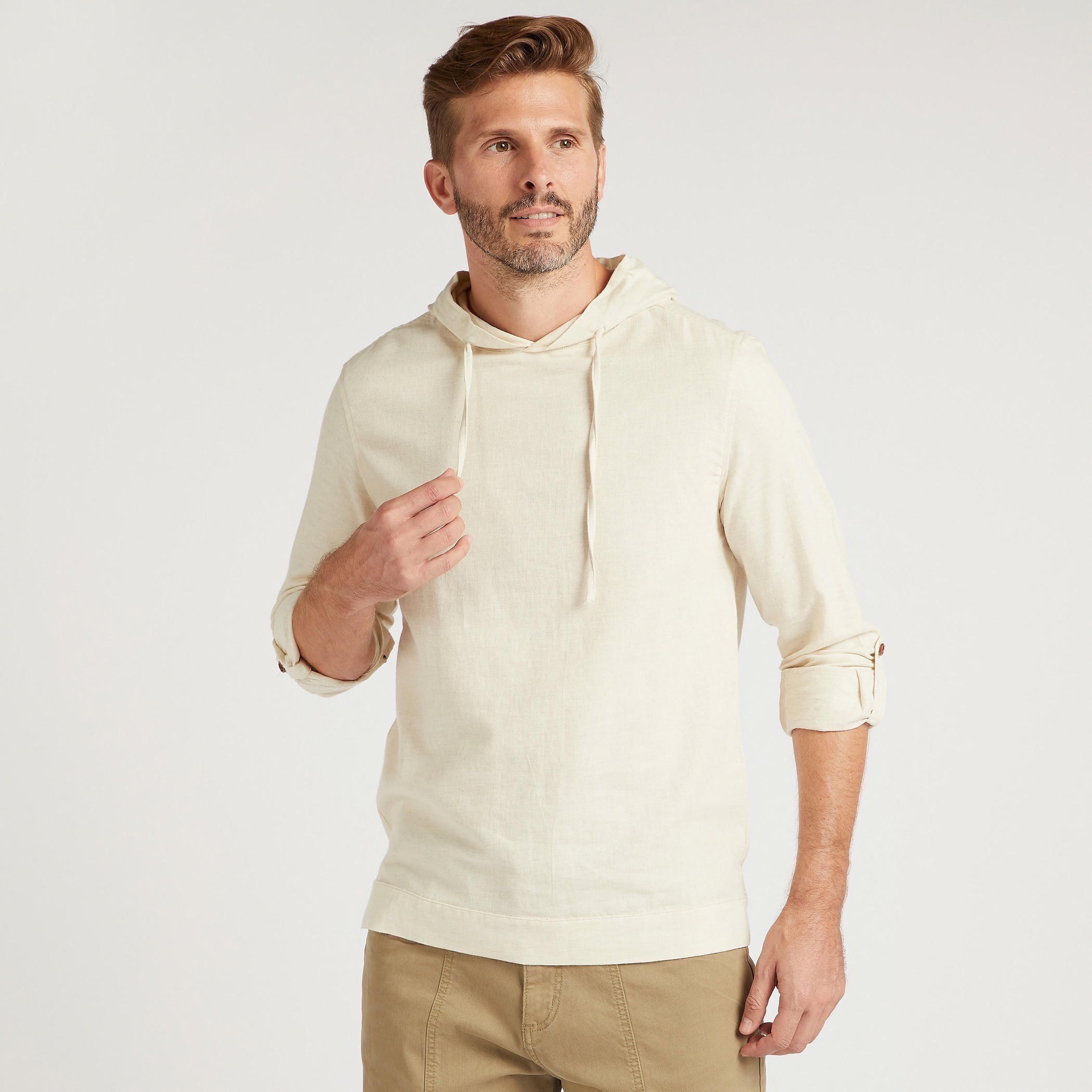 قميص سادة بقبّعة وأكمام طويلة-men-clothing-shirts-image-1