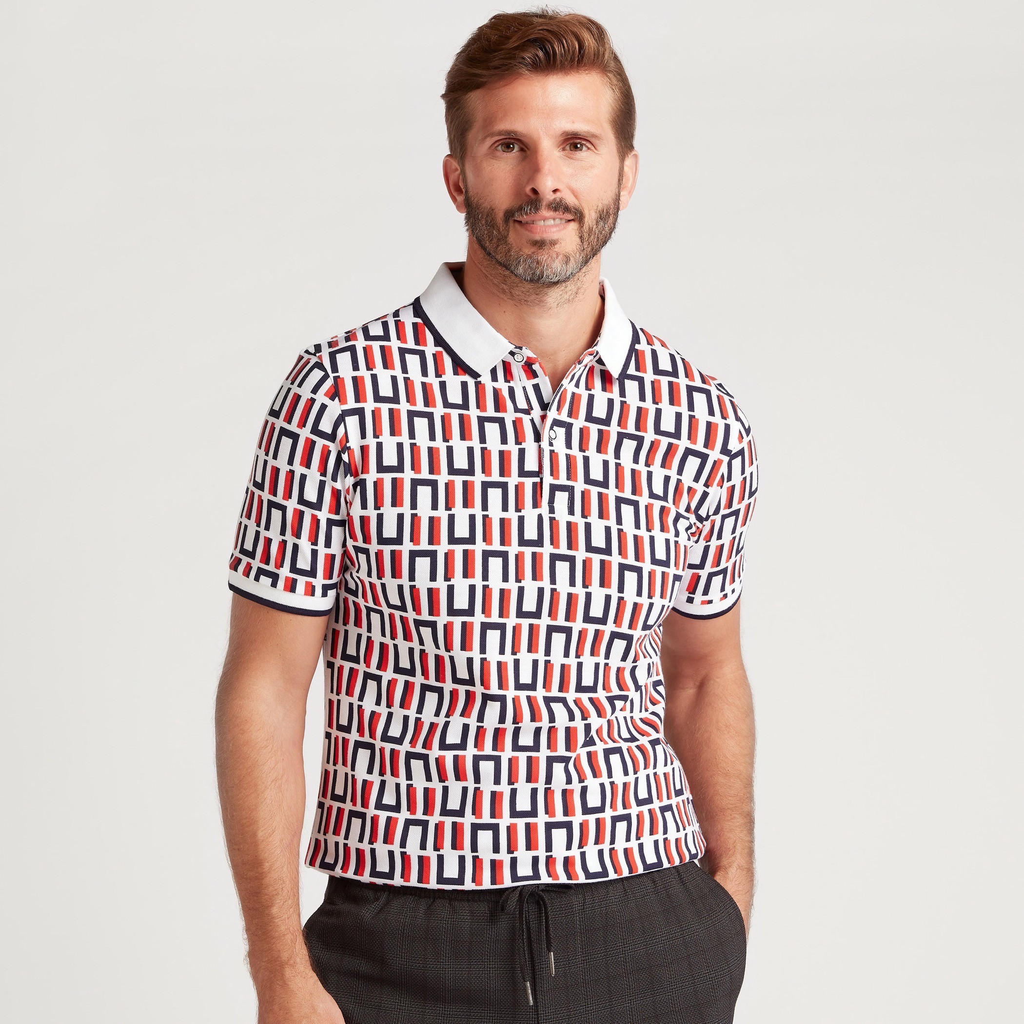 تيشيرت بولو بأكمام قصيرة وتفاصيل خيوط بارزة وطبعات-men-clothing-tshirtsandpolos-polos-image-1