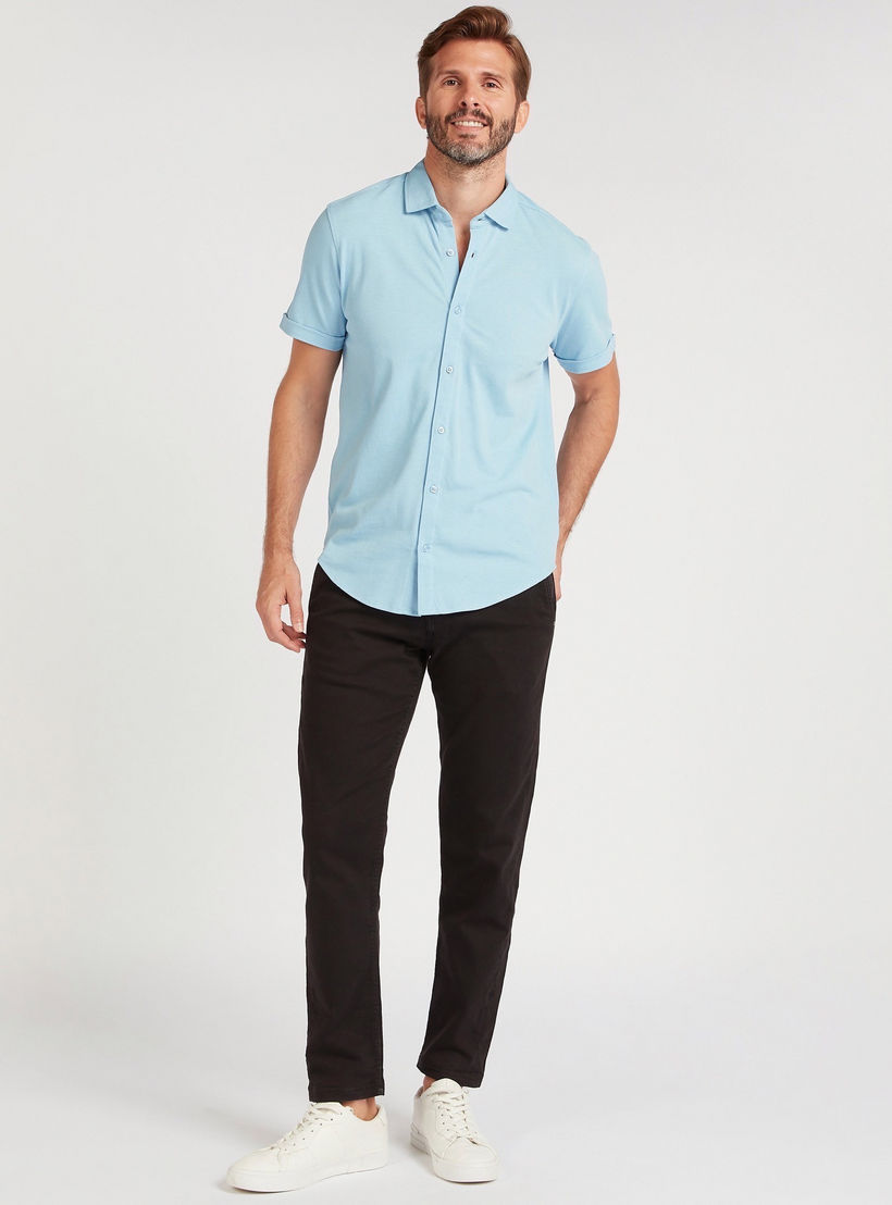 قميص سادة بأكمام قصيرة وأزرار إغلاق-men-clothing-shirts-image-4