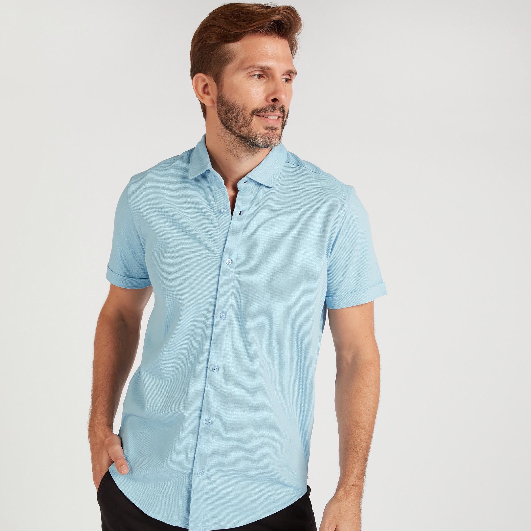 قميص سادة بأكمام قصيرة وأزرار إغلاق-men-clothing-shirts-image-1