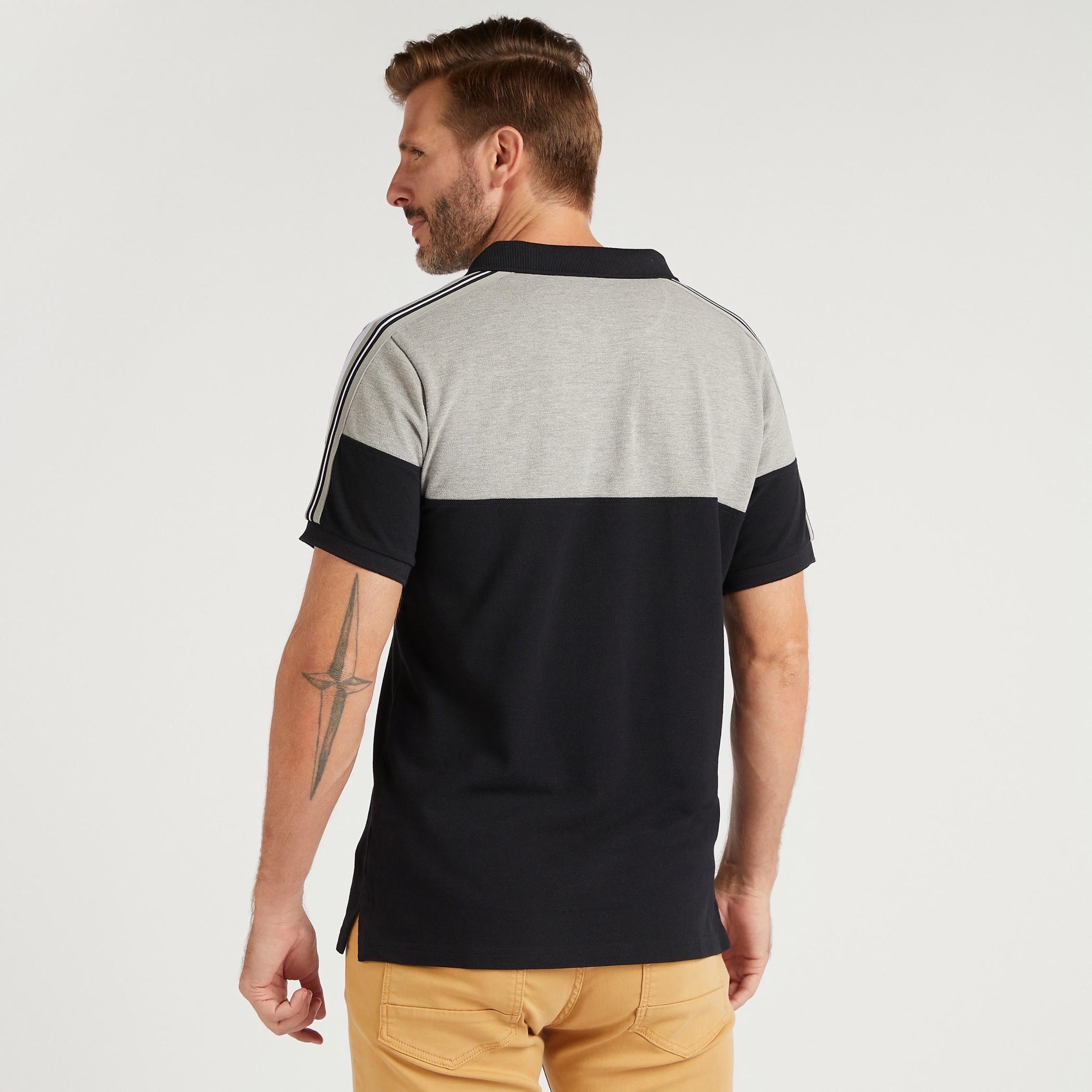 تيشيرت بولو بتصاميم مغايرة مع تفاصيل شريط على الكتف-men-clothing-tshirtsandpolos-polos-image-4