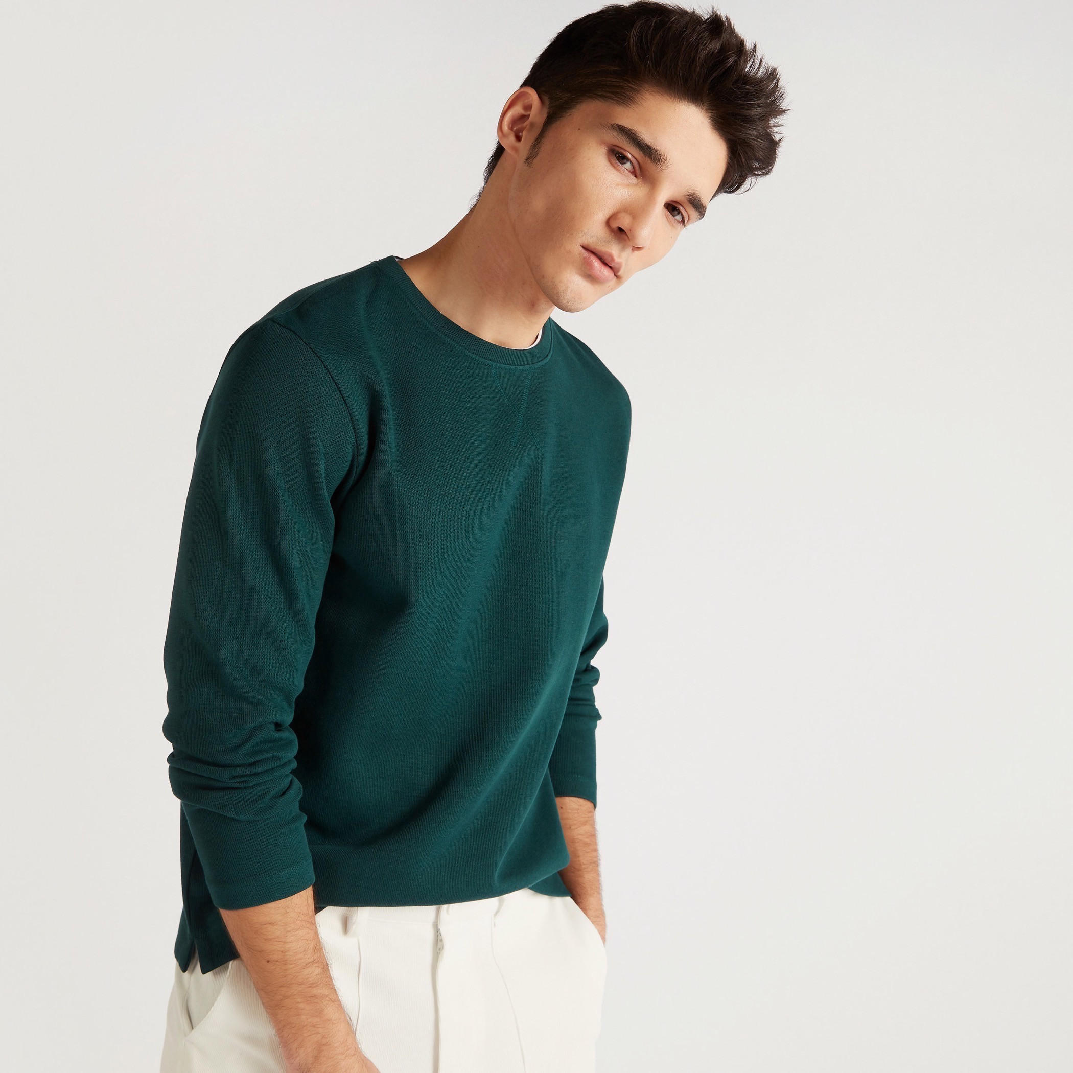 سويت شيرت بارز الملمس بياقة ضيّقة وأكمام طويلة-men-winterwear-hoodiesandsweatshirts-image-1