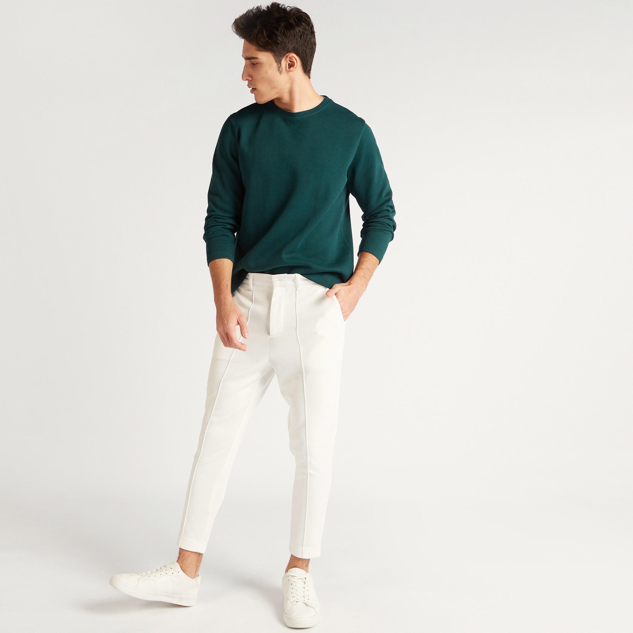سويت شيرت بارز الملمس بياقة ضيّقة وأكمام طويلة-men-winterwear-hoodiesandsweatshirts-image-2