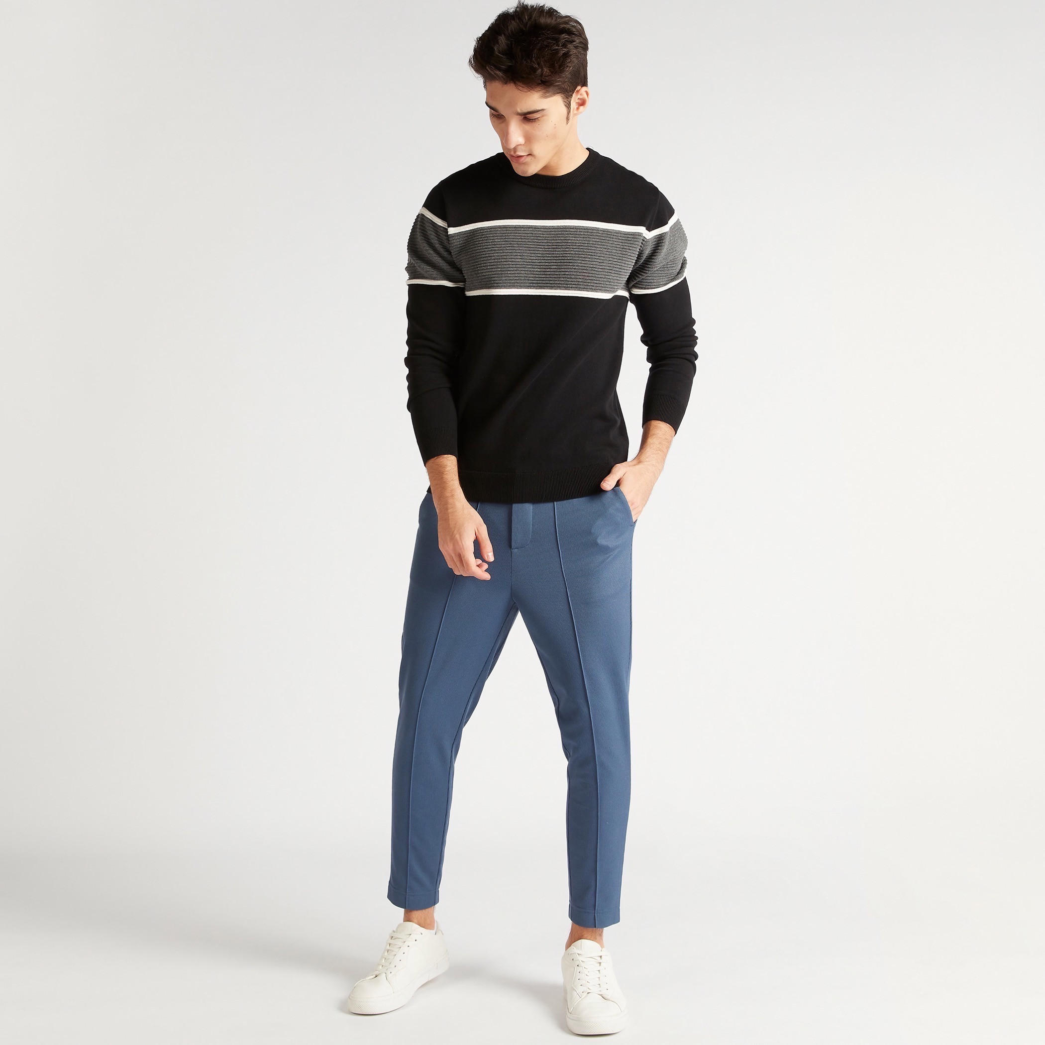 كنزة بارزة الملمس بياقة ضيّقة وأكمام طويلة-men-clothing-sweatersandpullovers-image-4
