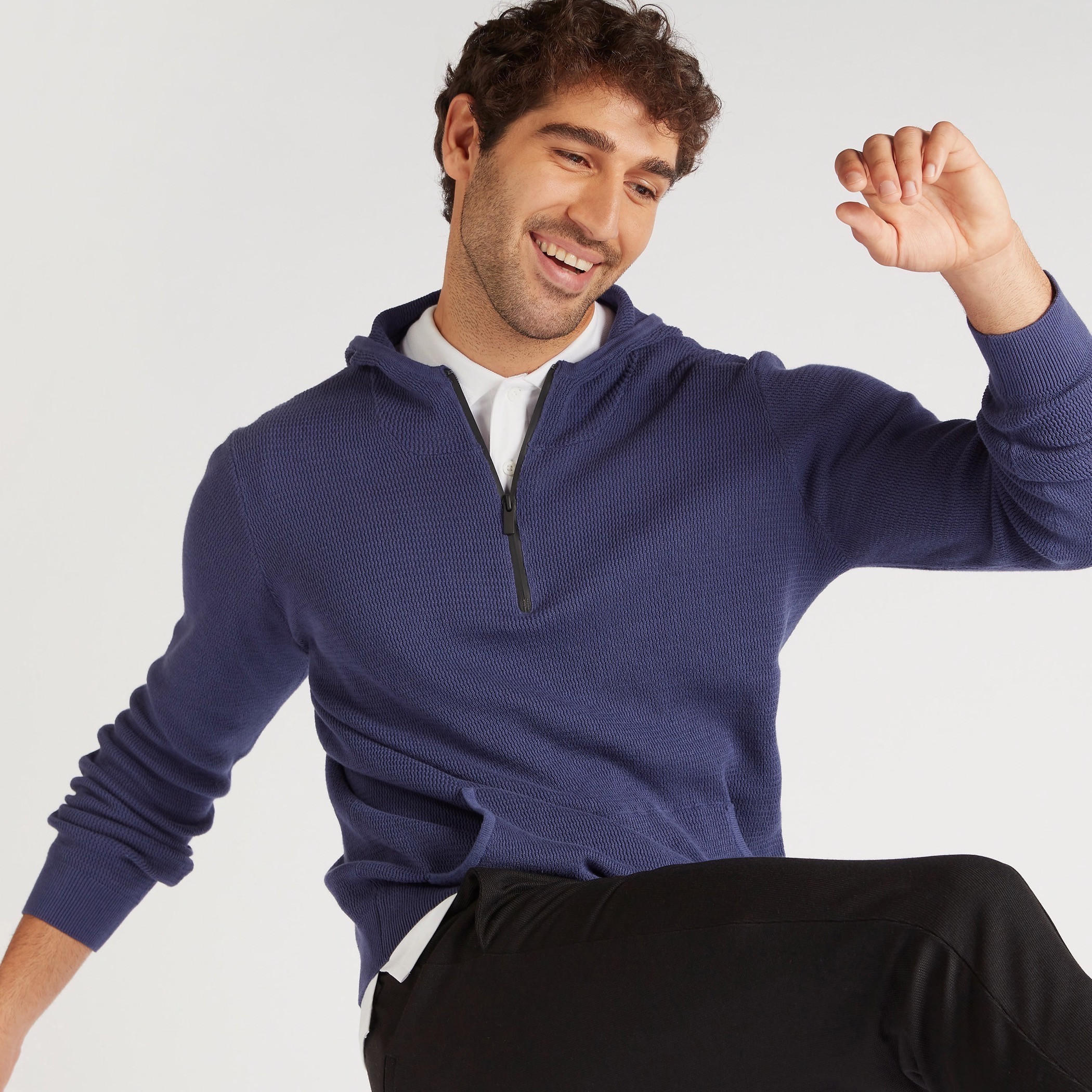 كنزة بارزة الملمس بقبّعة وأكمام طويلة-men-clothing-sweatersandpullovers-image-2