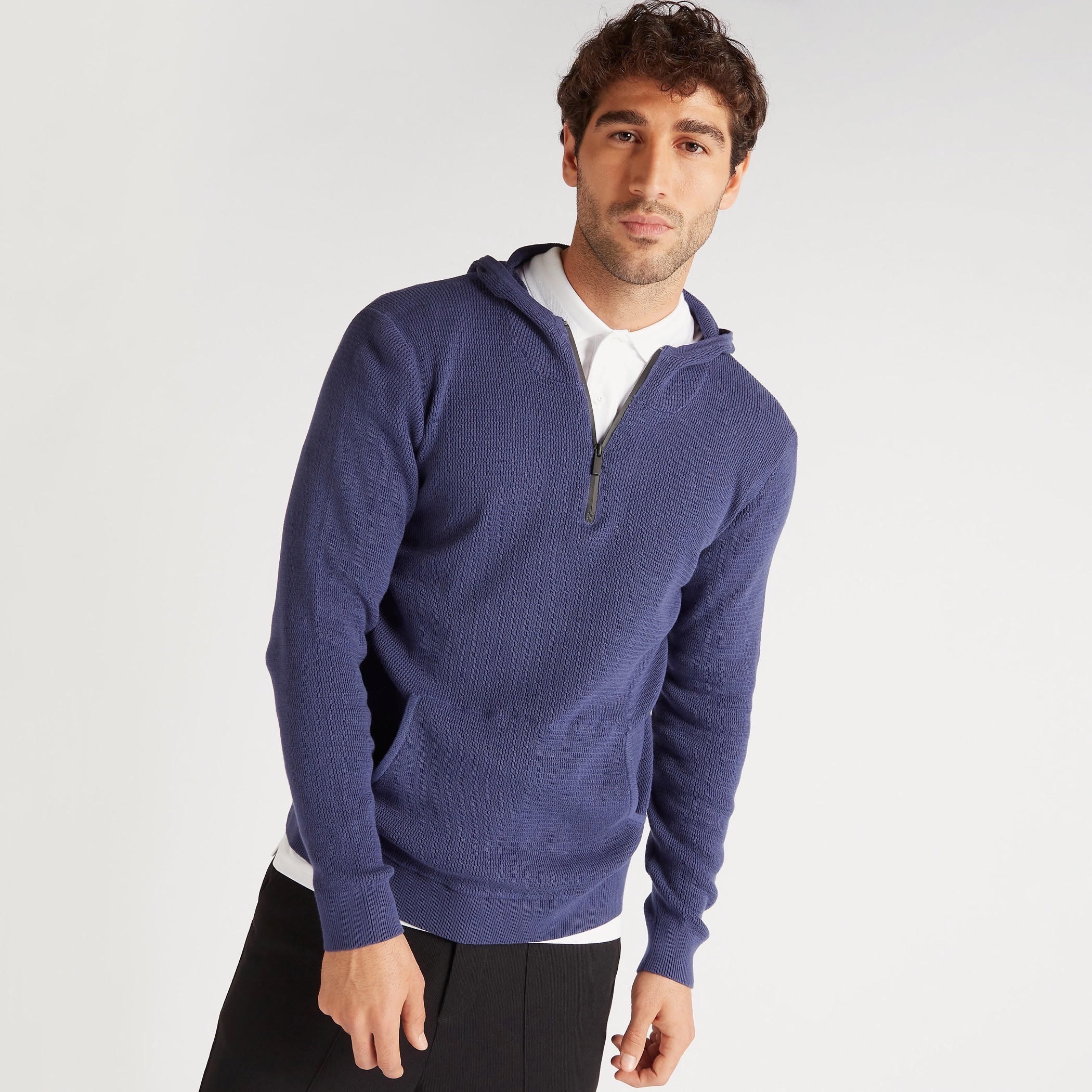 كنزة بارزة الملمس بقبّعة وأكمام طويلة-men-clothing-sweatersandpullovers-image-4