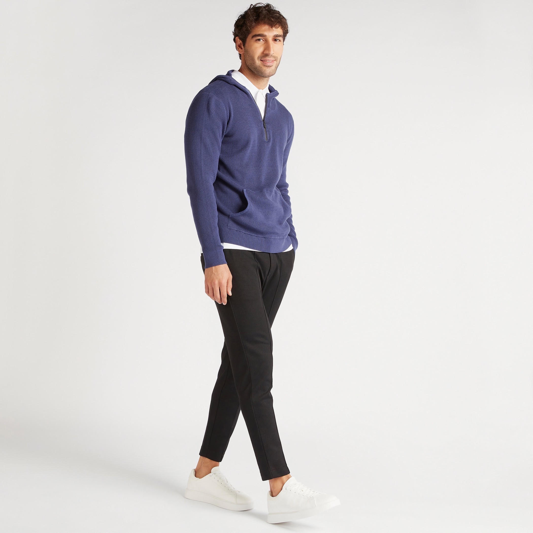 كنزة بارزة الملمس بقبّعة وأكمام طويلة-men-clothing-sweatersandpullovers-image-7