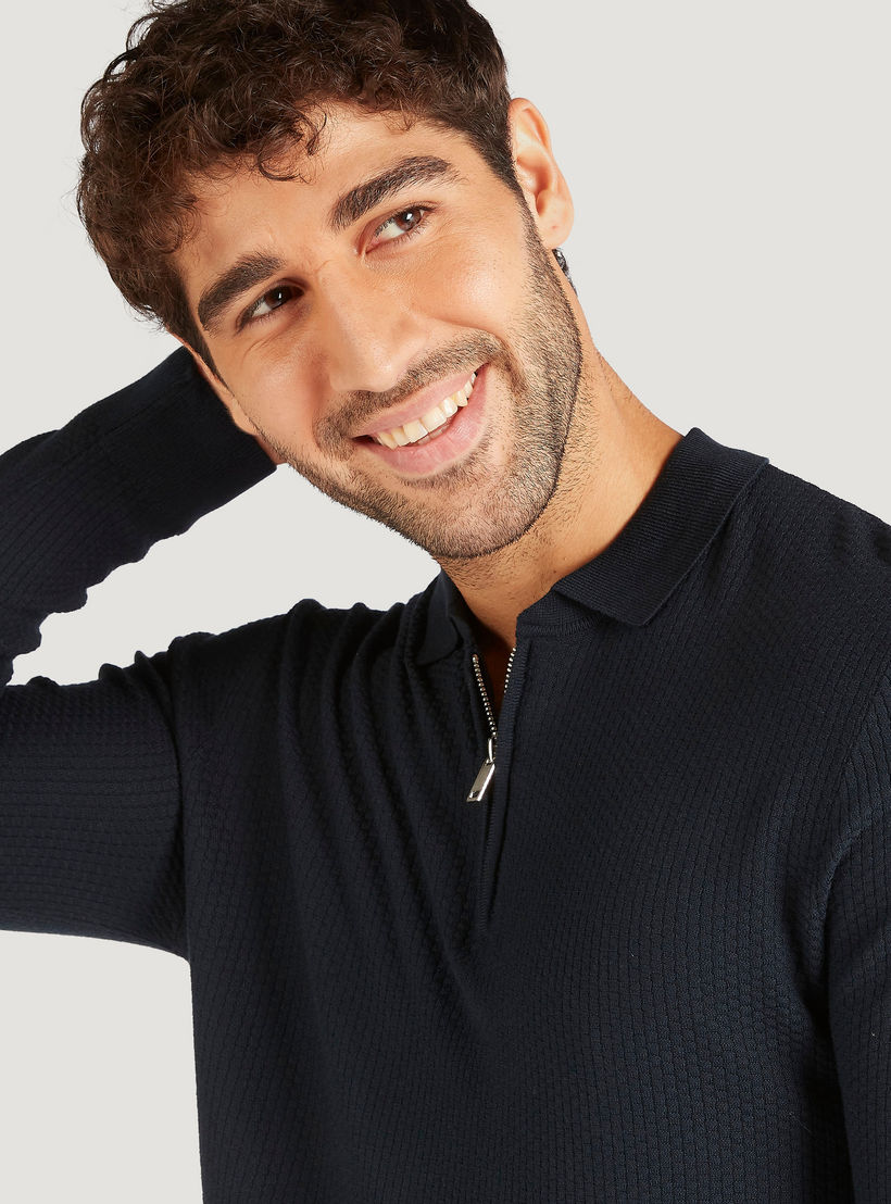 كنزة بارزة الملمس بياقة عادية وأكمام طويلة وسحّاب-men-clothing-sweatersandpullovers-image-4
