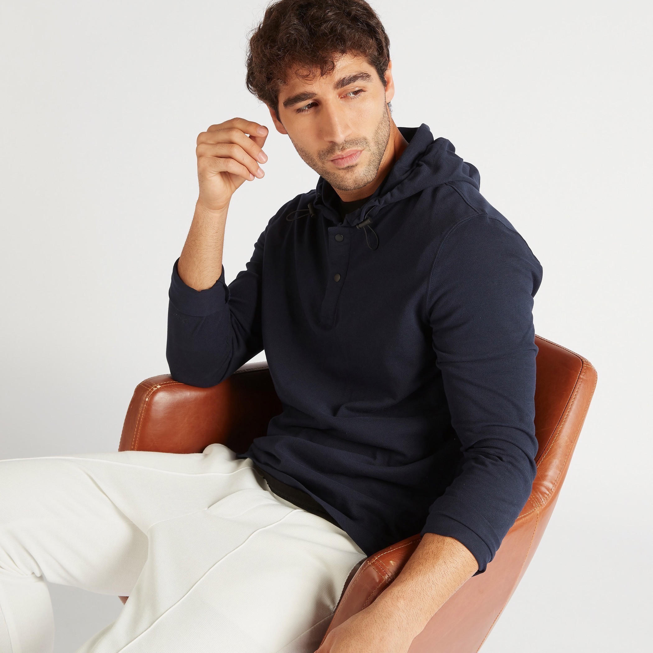 تيشيرت سادة بقبّعة وأكمام طويلة-men-clothing-tshirtsandpolos-tshirts-image-7