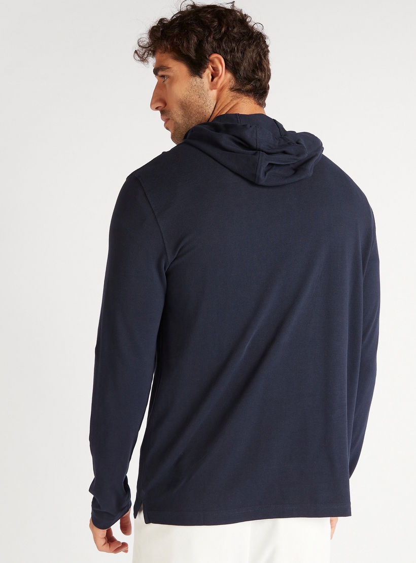تيشيرت سادة بقبّعة وأكمام طويلة-men-clothing-tshirtsandpolos-tshirts-image-4
