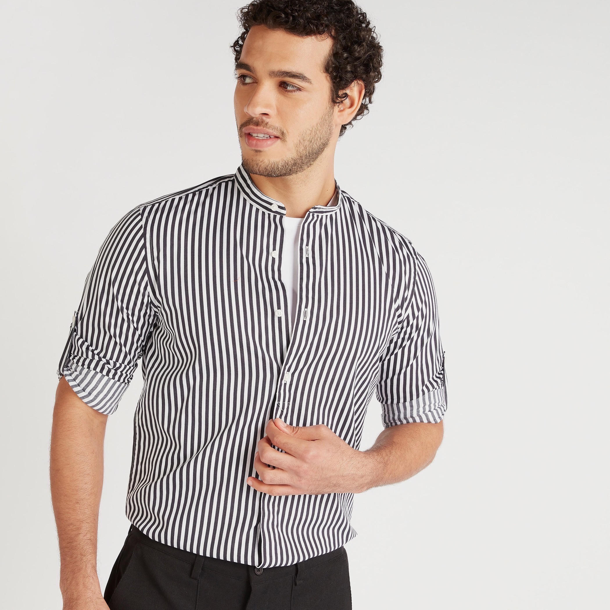قميص مخطّط بأكمام طويلة وياقة ماندارين-men-clothing-shirts-image-5