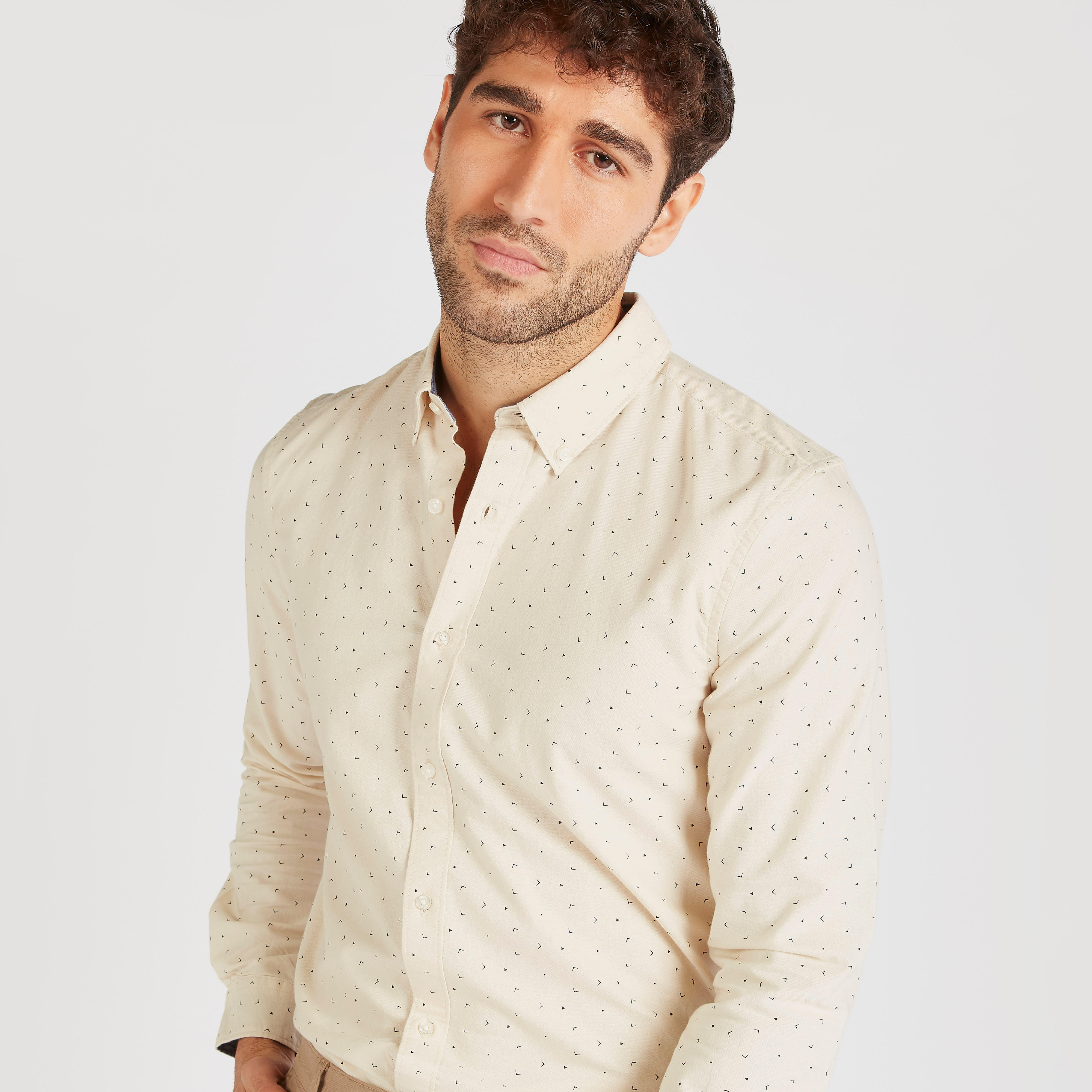قميص بطبعات وياقة بزر سفلي وأكمام كاملة-men-clothing-shirts-image-5