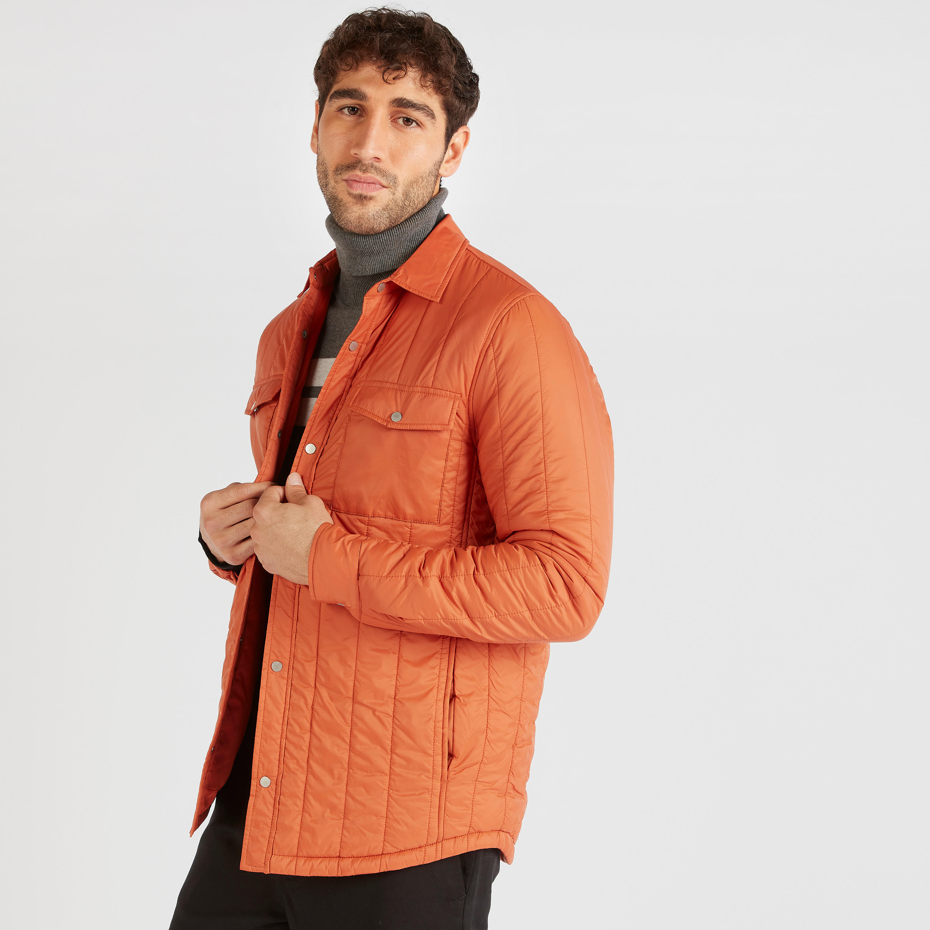 جاكيت خفيف مبطّن بأكمام طويلة وجيوب-men-clothing-jacketsandblazers-jackets-image-1