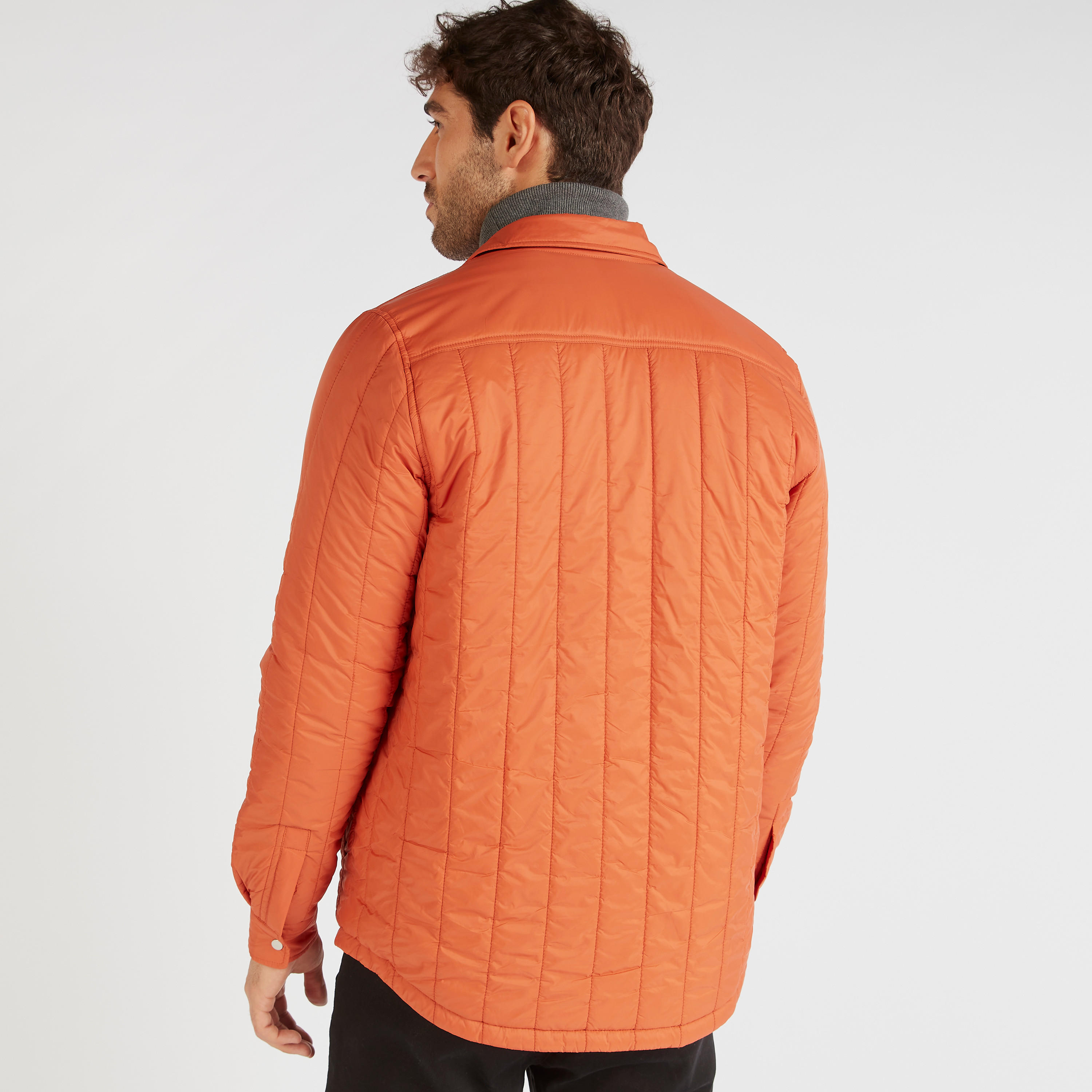 جاكيت خفيف مبطّن بأكمام طويلة وجيوب-men-clothing-jacketsandblazers-jackets-image-4