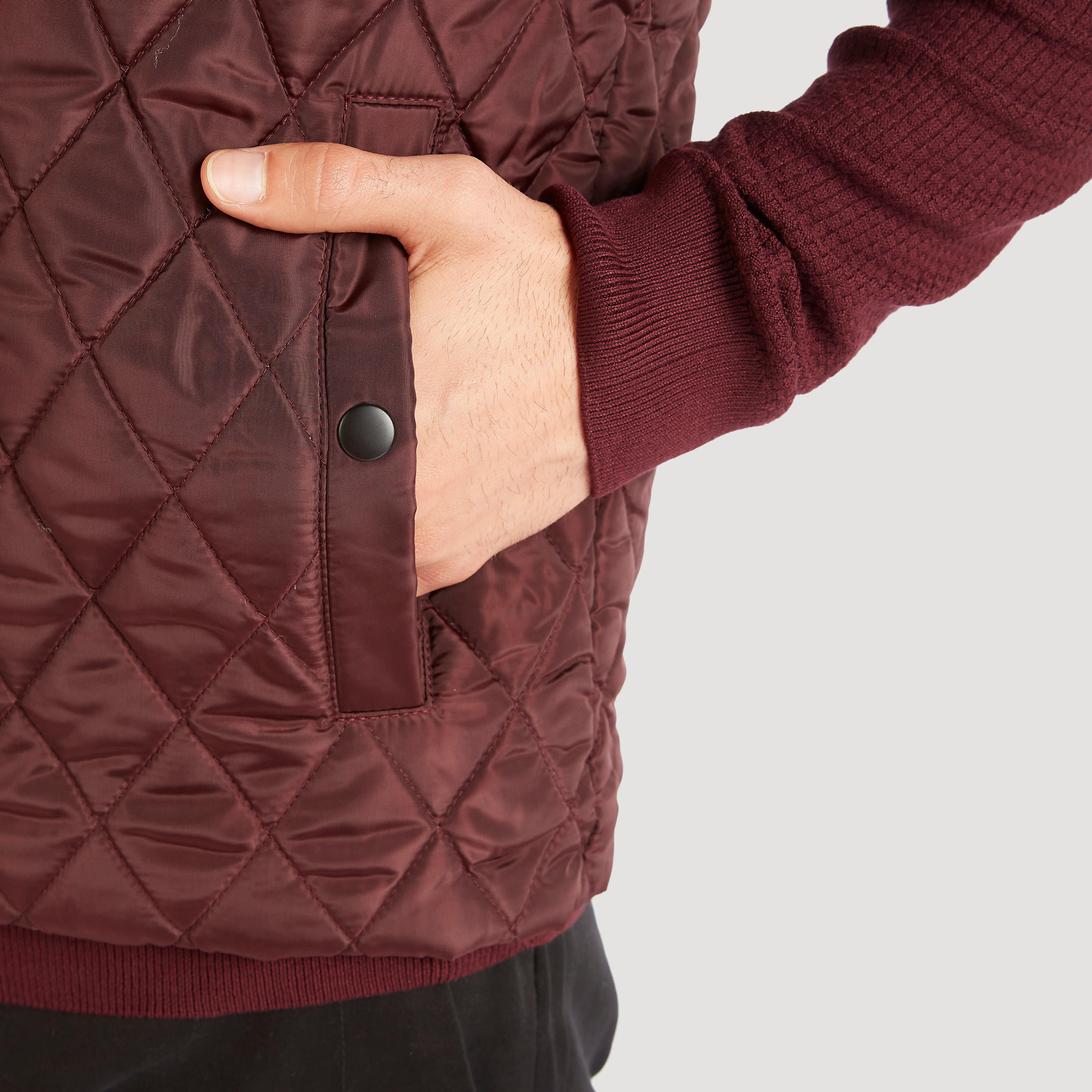 جاكيت مبطّن دون أكمام بسحّاب إغلاق وجيوب-men-clothing-jacketsandblazers-jackets-image-5