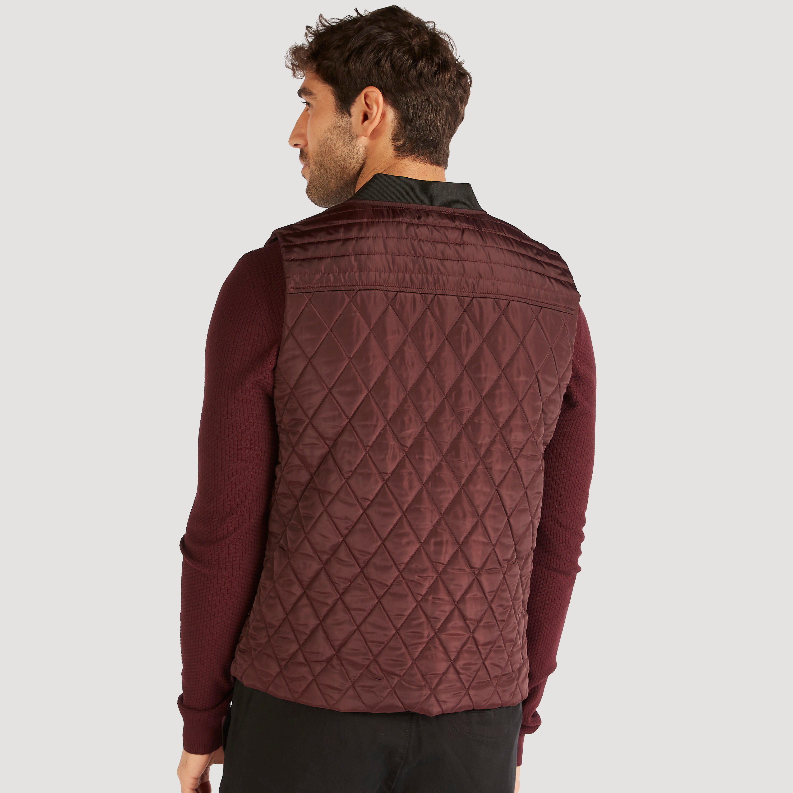 جاكيت مبطّن دون أكمام بسحّاب إغلاق وجيوب-men-clothing-jacketsandblazers-jackets-image-4