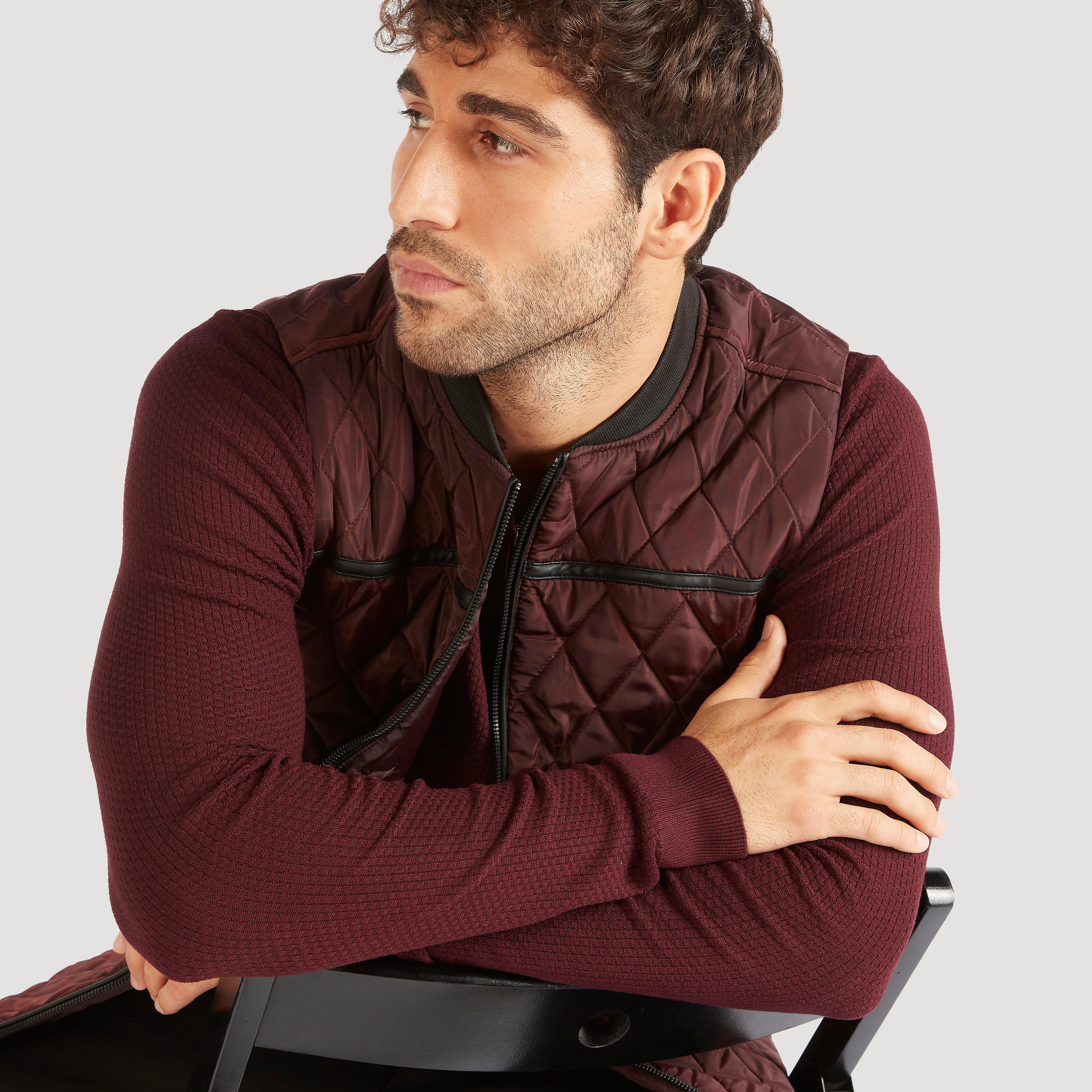 جاكيت مبطّن دون أكمام بسحّاب إغلاق وجيوب-men-clothing-jacketsandblazers-jackets-image-3