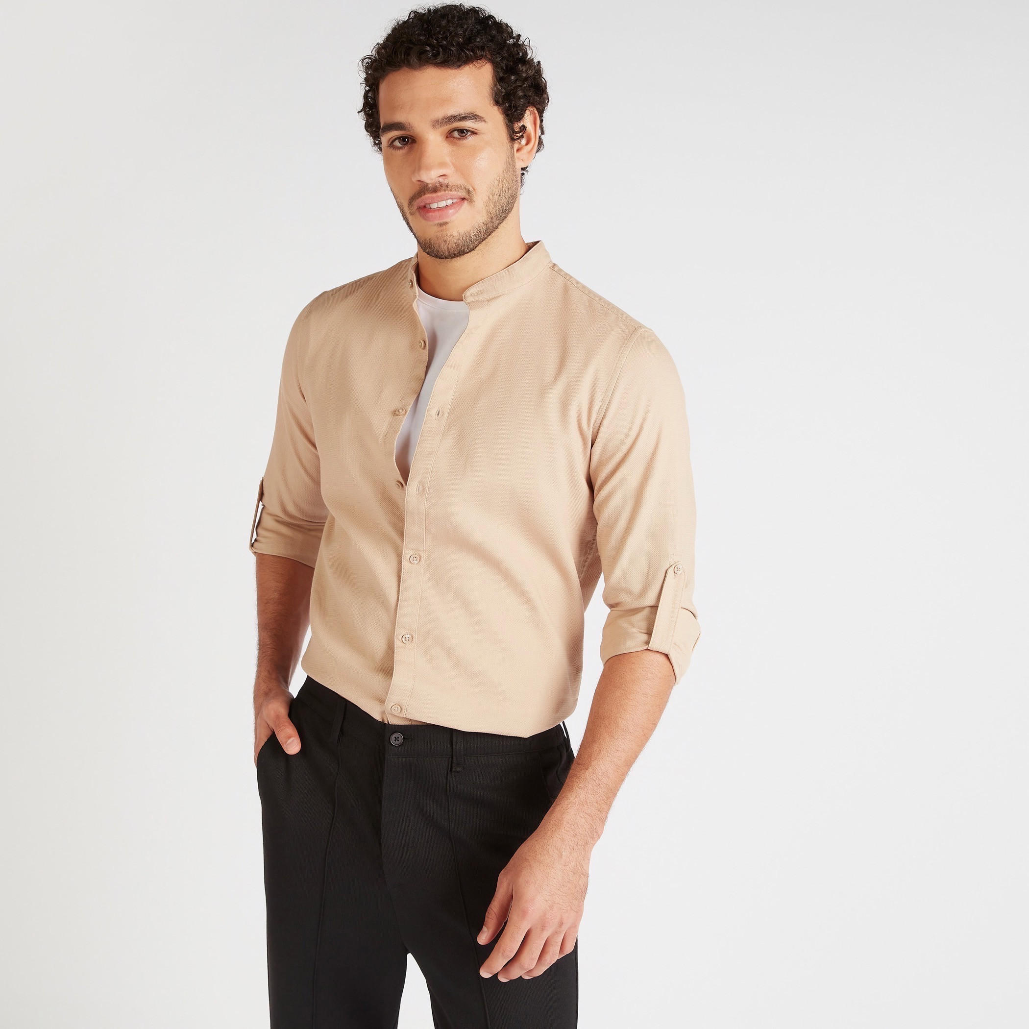قميص بارز الملمس بقصّة سليم وياقة ماندارين وأكمام طويلة-men-clothing-shirts-image-1