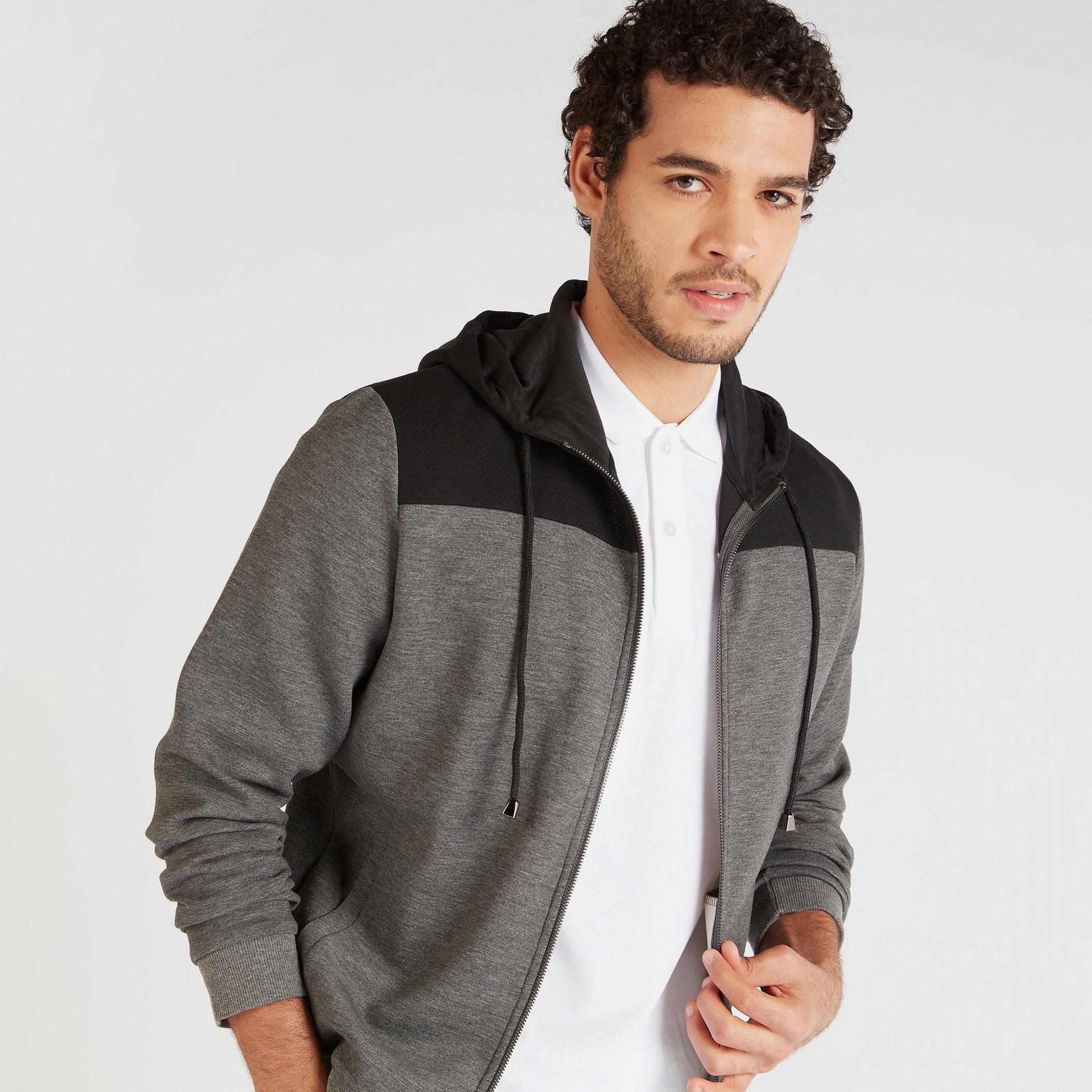 Solid Zip Through Hoodie with Side Pockets and Long Sleeves-men-winterwear-hoodiesandsweatshirts-image-6
