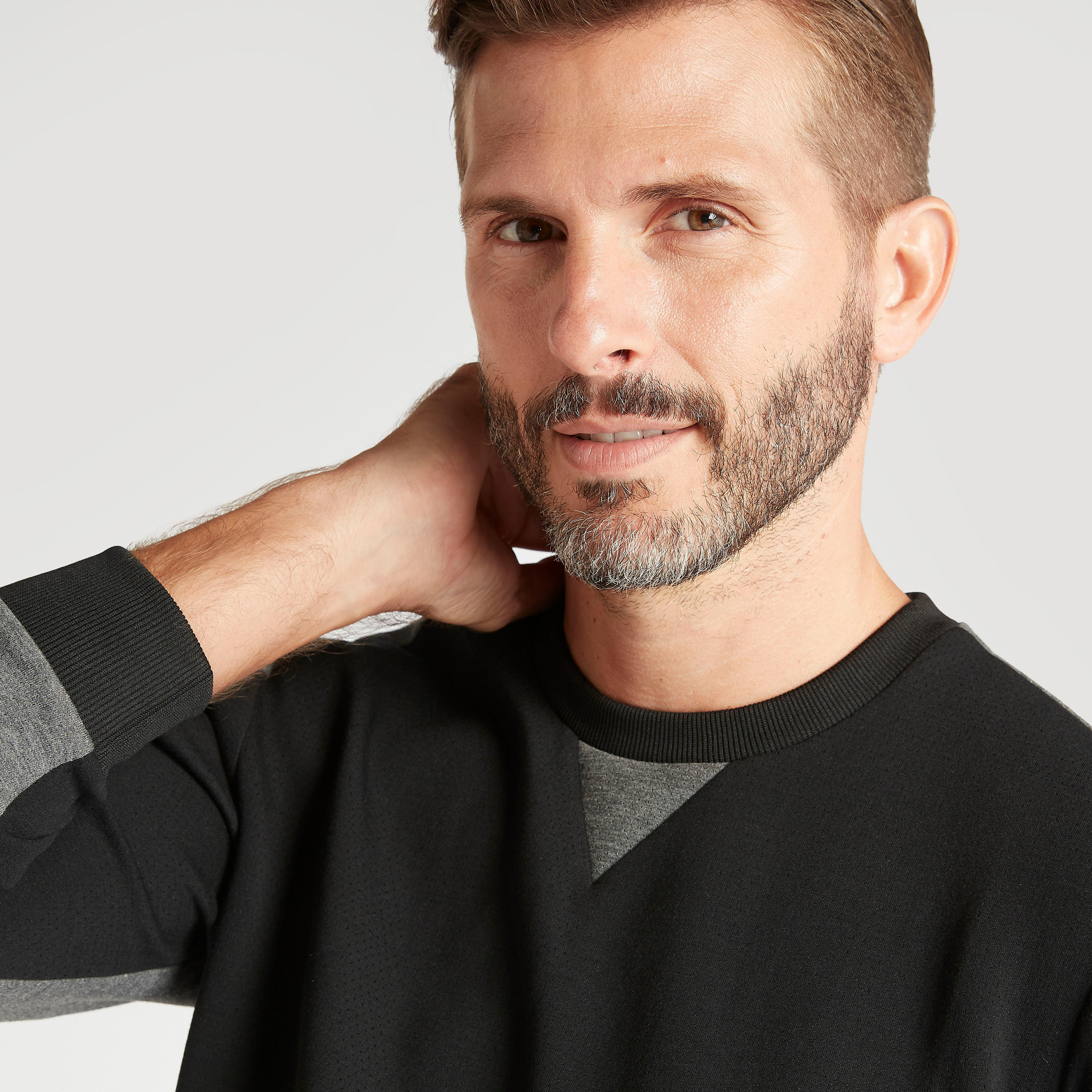 سويت شيرت قوالب ملوّنة بياقة ضيقة وأكمام طويلة-men-winterwear-hoodiesandsweatshirts-image-5