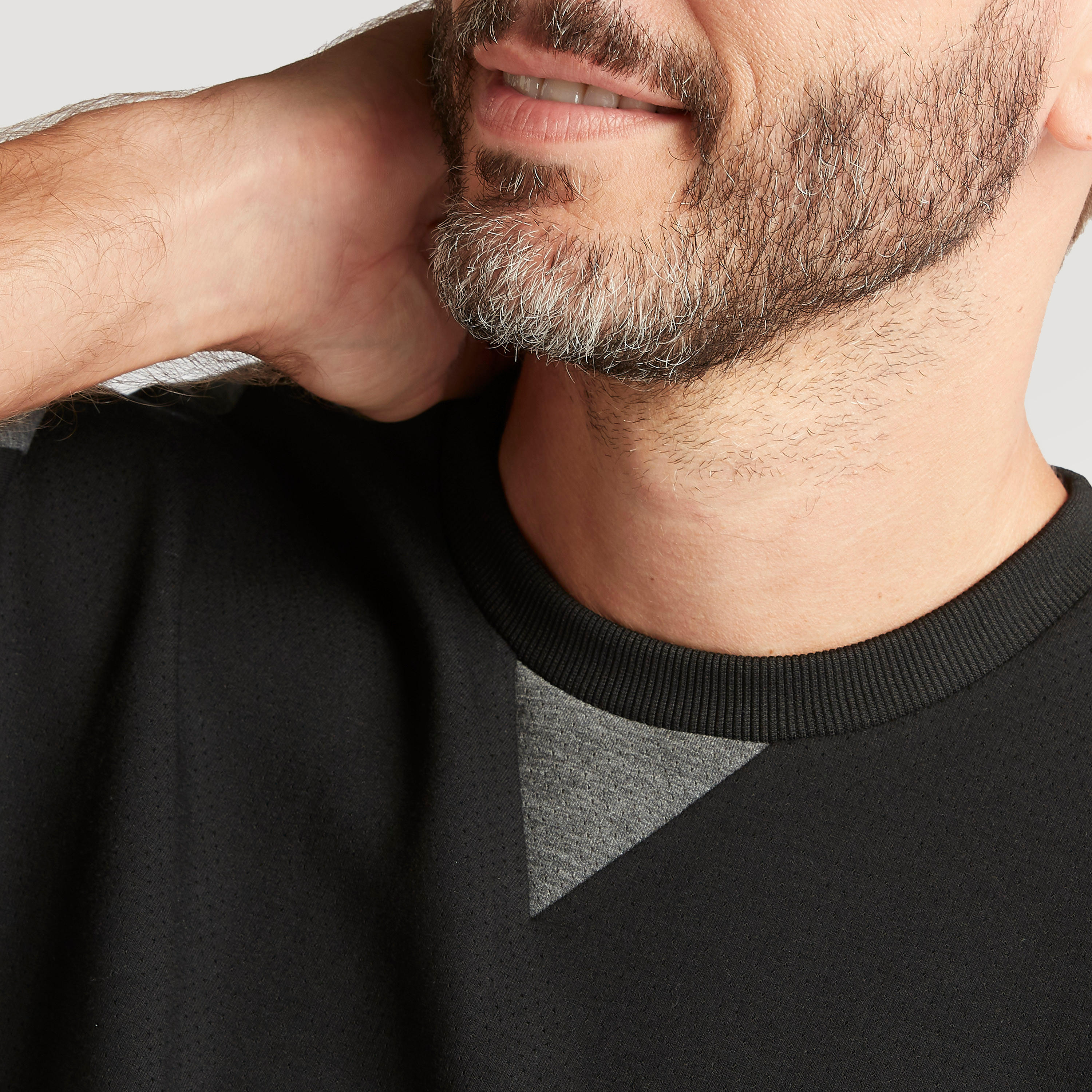 سويت شيرت قوالب ملوّنة بياقة ضيقة وأكمام طويلة-men-winterwear-hoodiesandsweatshirts-image-2