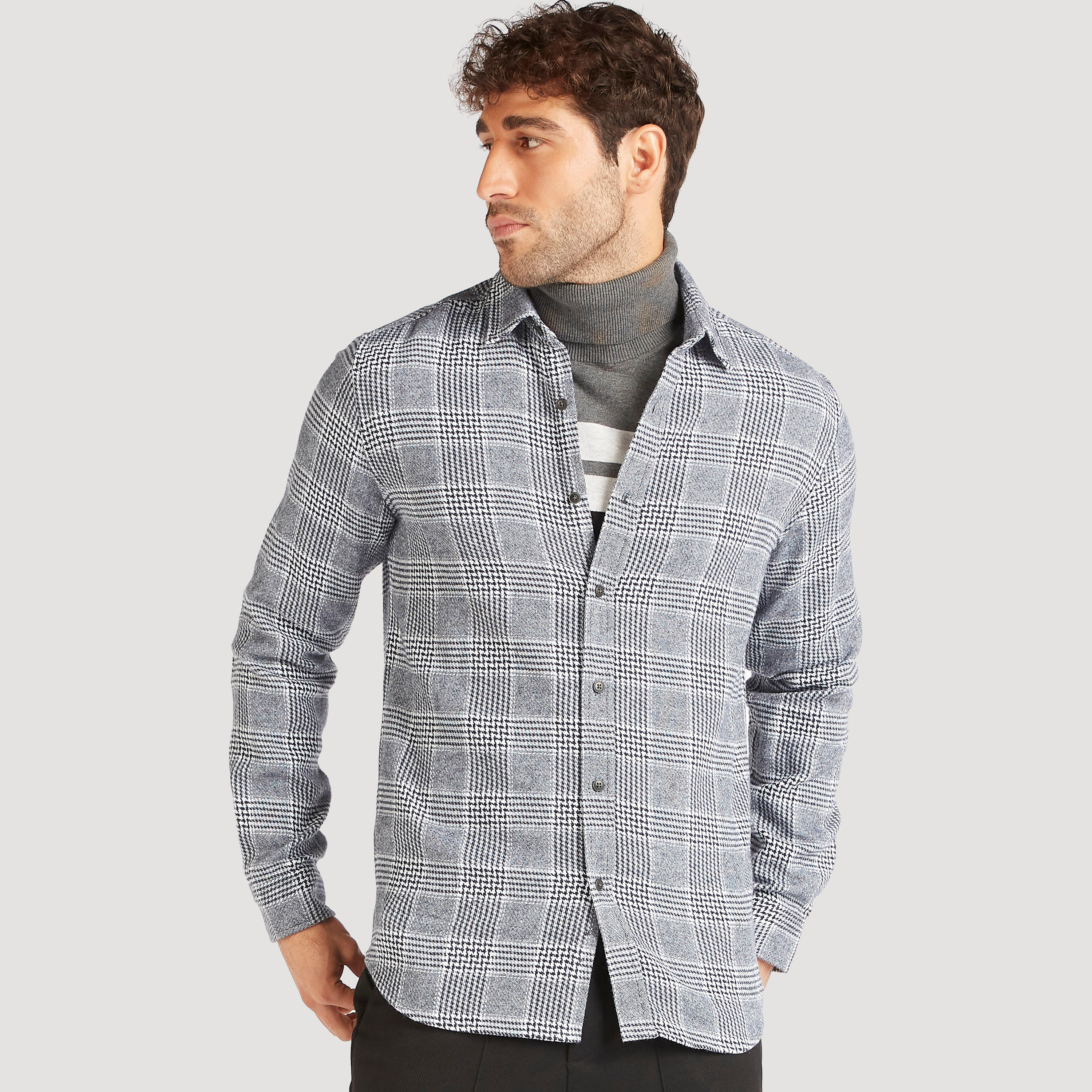 قميص كاروهات بقصة سليم وأكمام طويلة وياقة واسعة-men-clothing-shirts-image-1