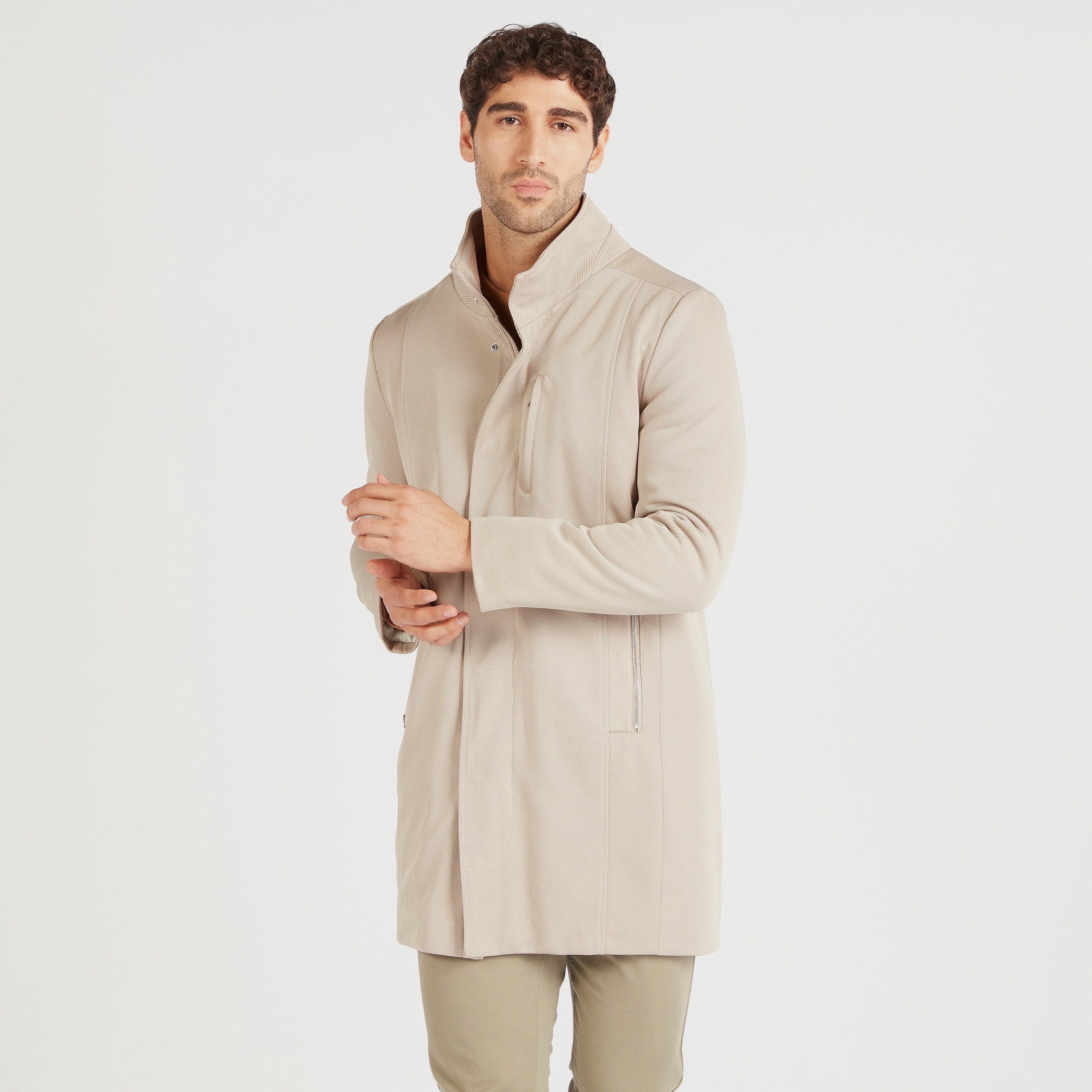 معطف طويل بارز الملمس بأكمام طويلة وسحّاب إغلاق-men-clothing-jacketsandblazers-coats-image-1