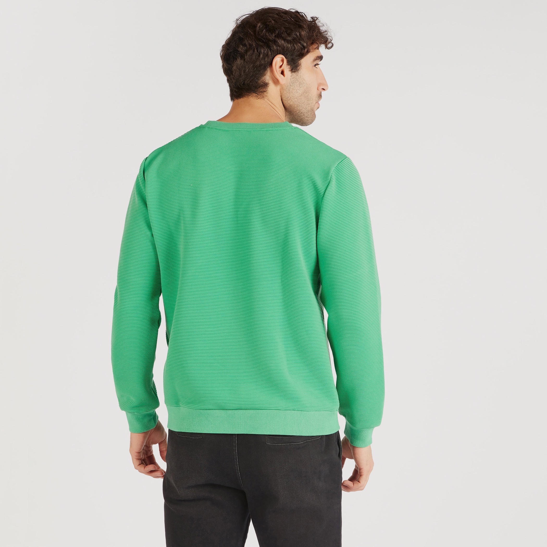 كنزة بياقة ضيقة وأكمام طويلة وطبعات-men-clothing-sweatersandpullovers-image-4