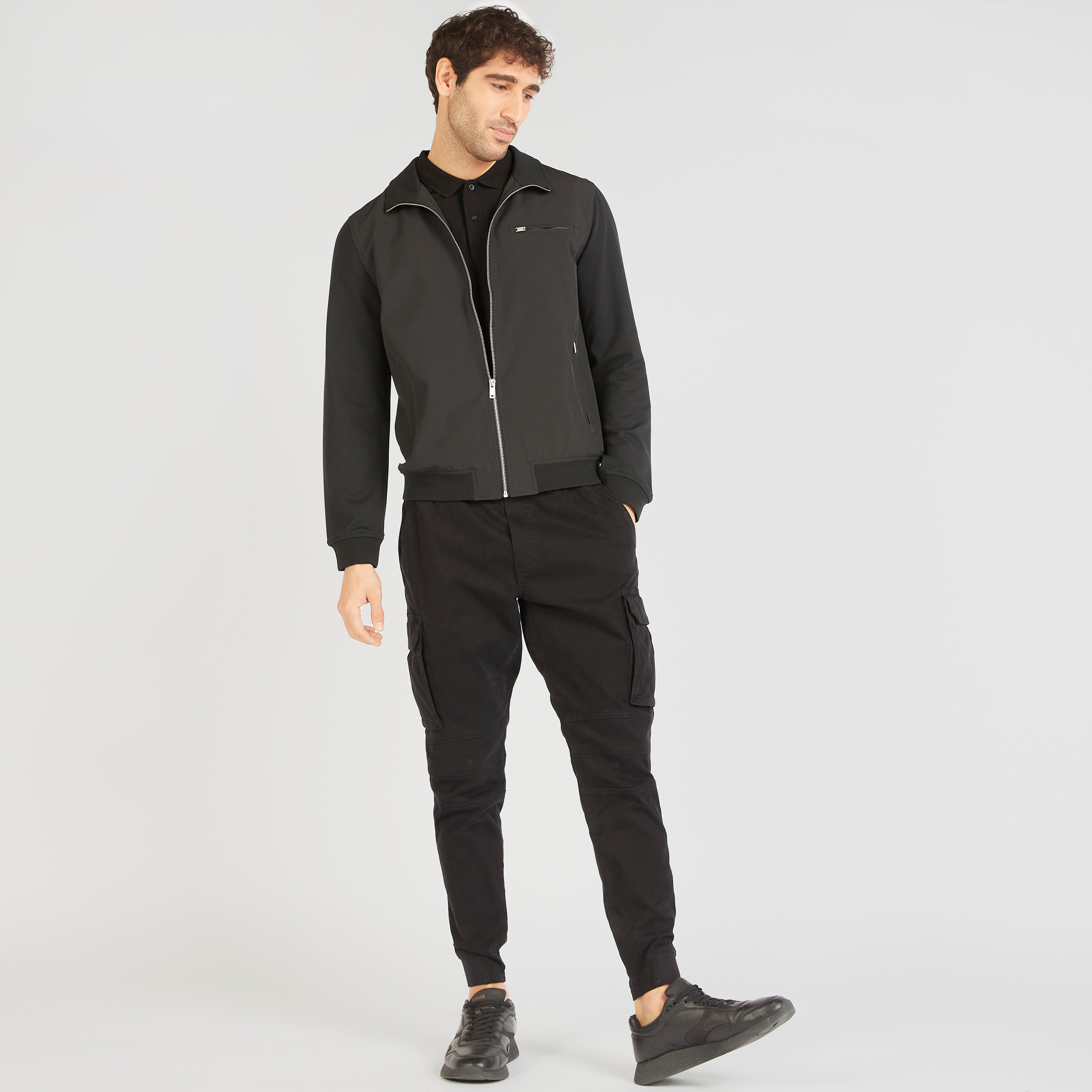 جاكيت خفيف سادة بسحاب وجيوب-men-clothing-jacketsandblazers-jackets-image-2