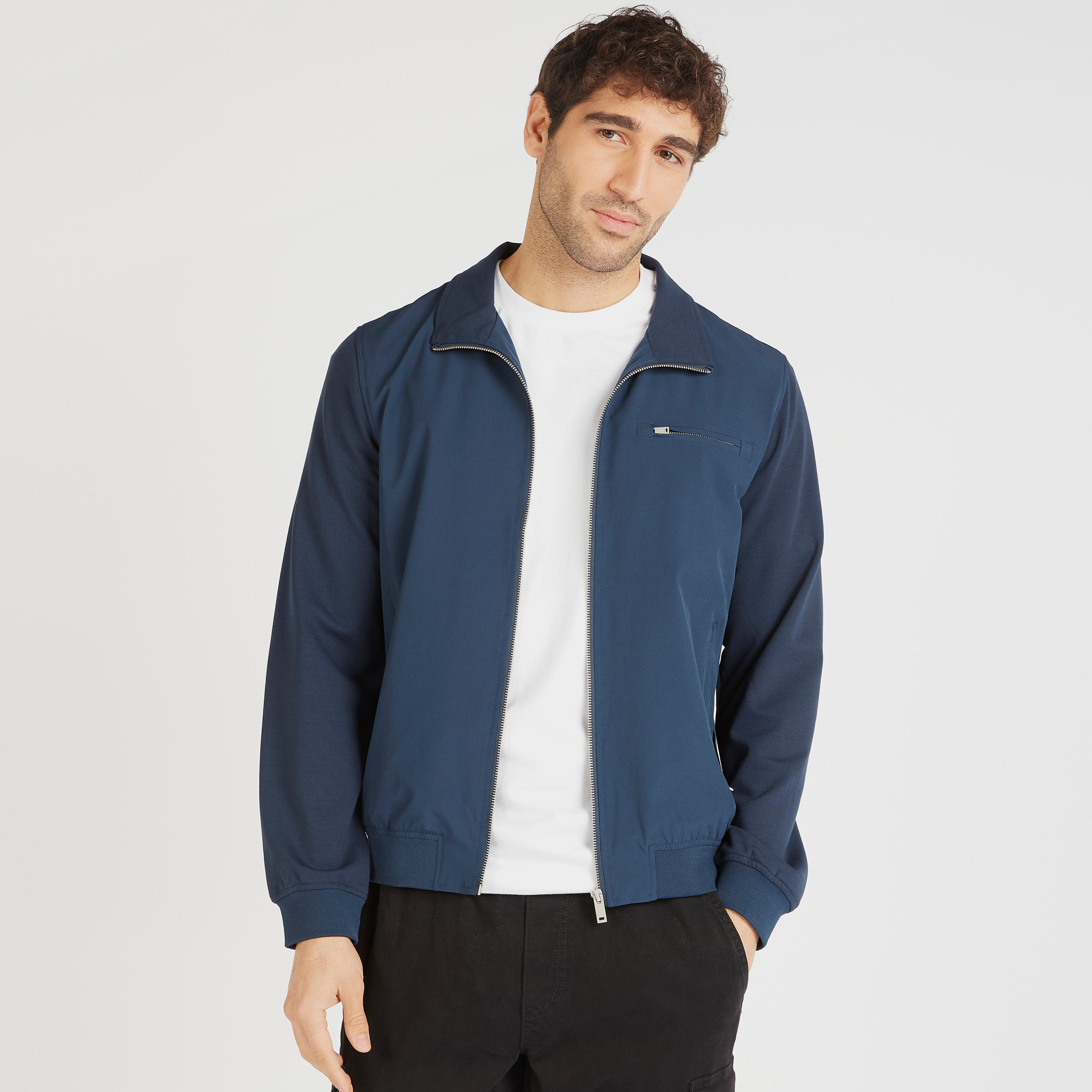 جاكيت خفيف سادة بسحاب وجيوب-men-clothing-jacketsandblazers-jackets-image-8