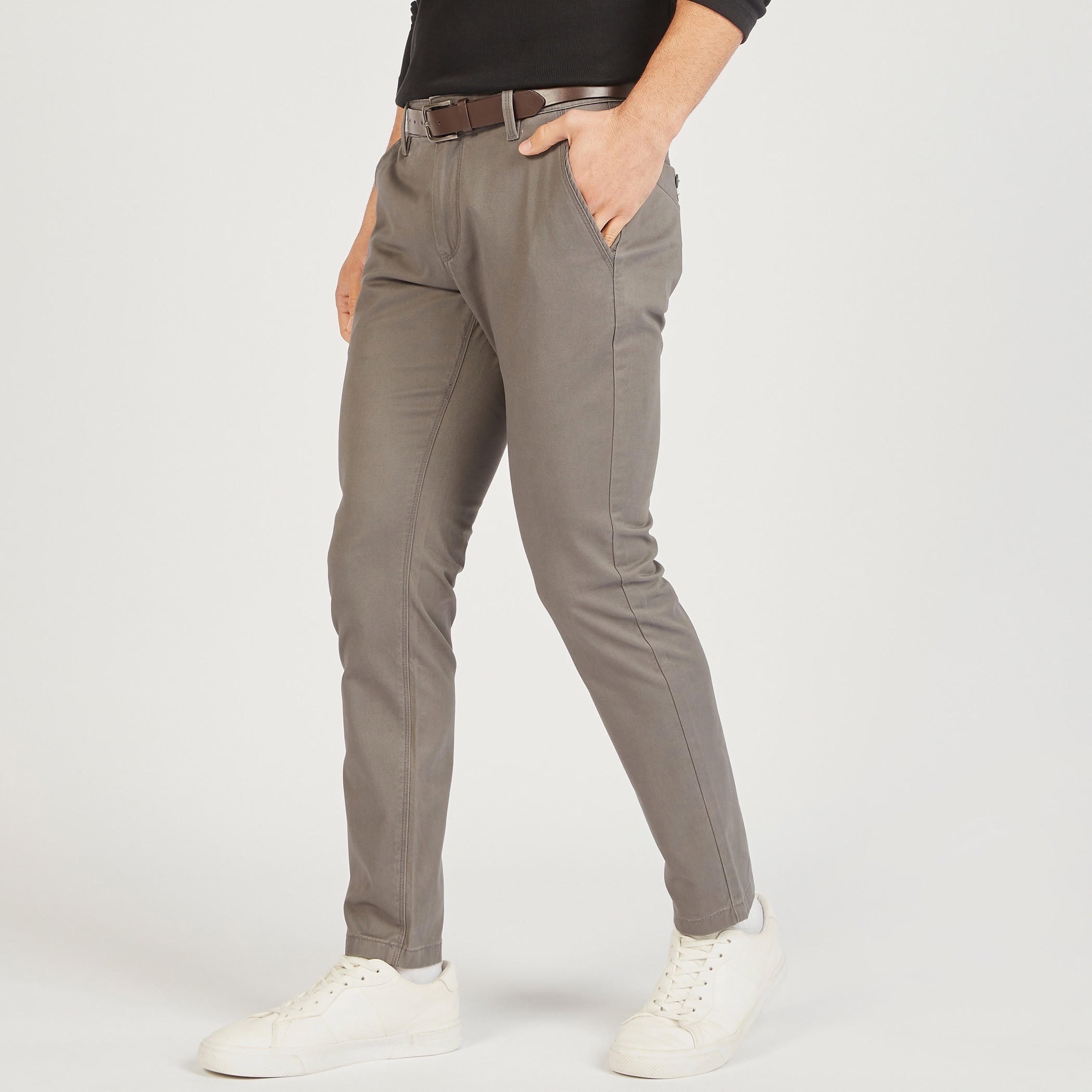 بنطلون تشينو بقصّة سليم وحزام وجيوب-men-clothing-bottoms-trousersandchinos-chinos-image-6